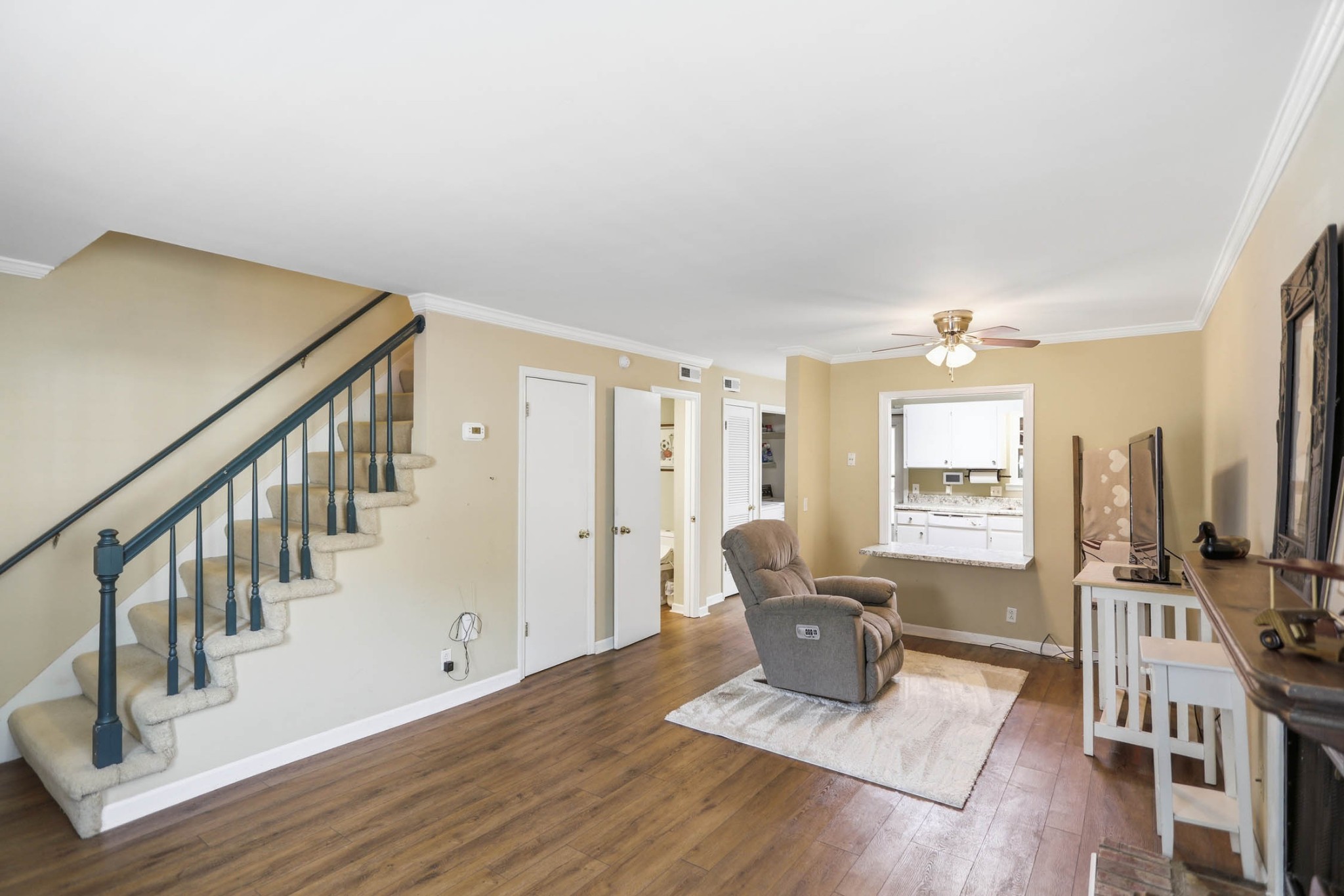 286 Donna Dr
