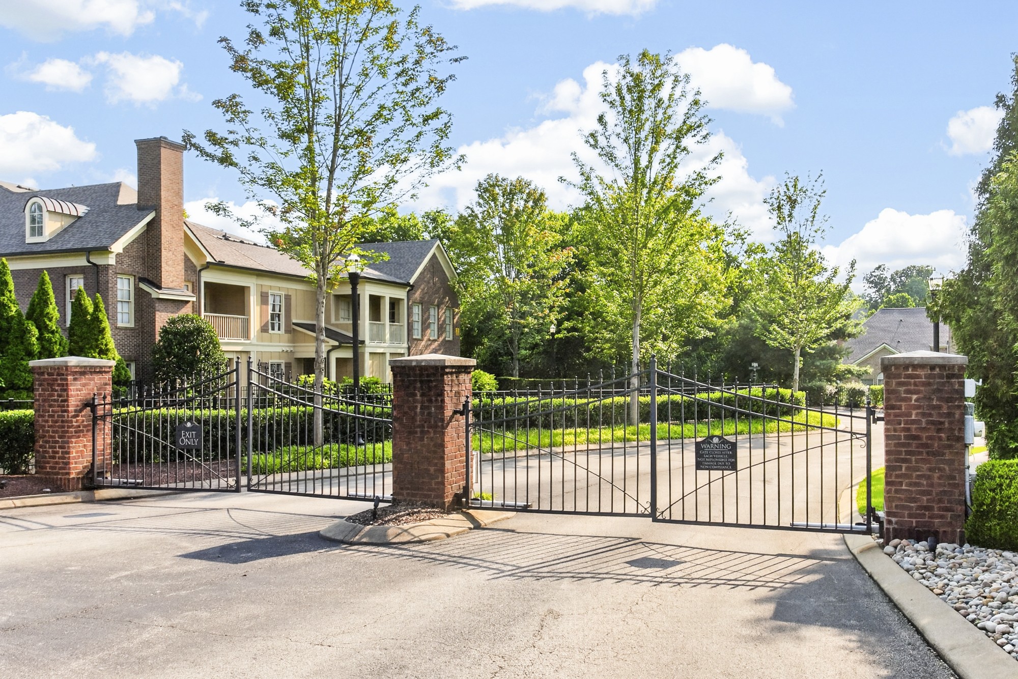525 Grant Park Dr