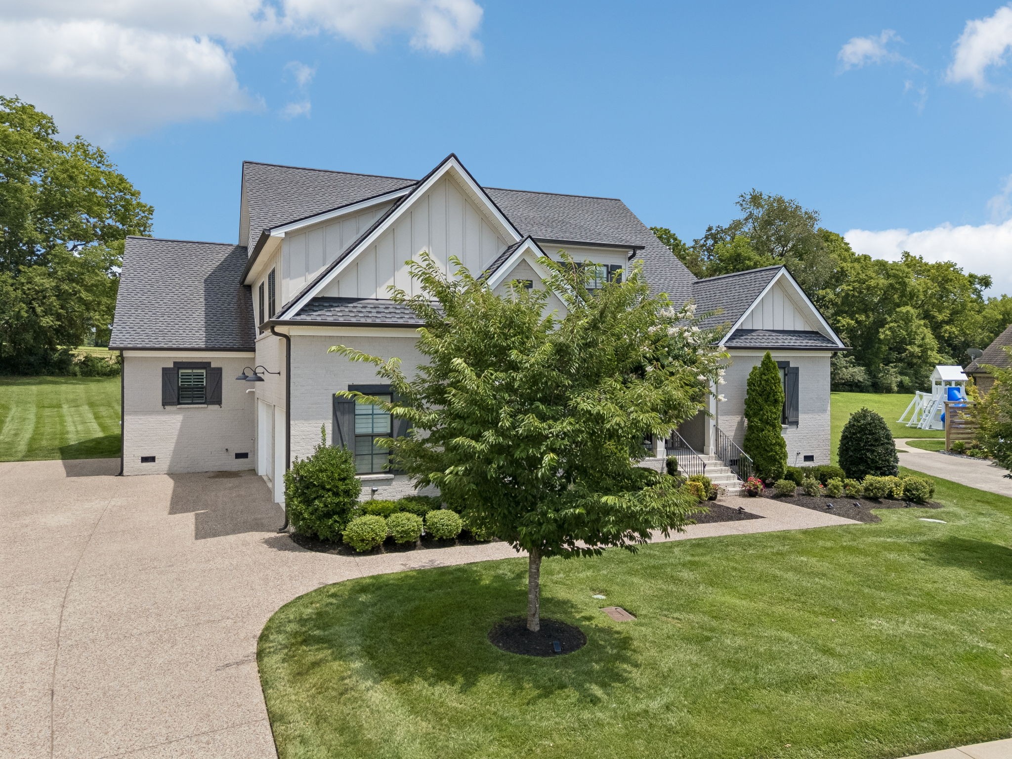 4119 Old Light Cir