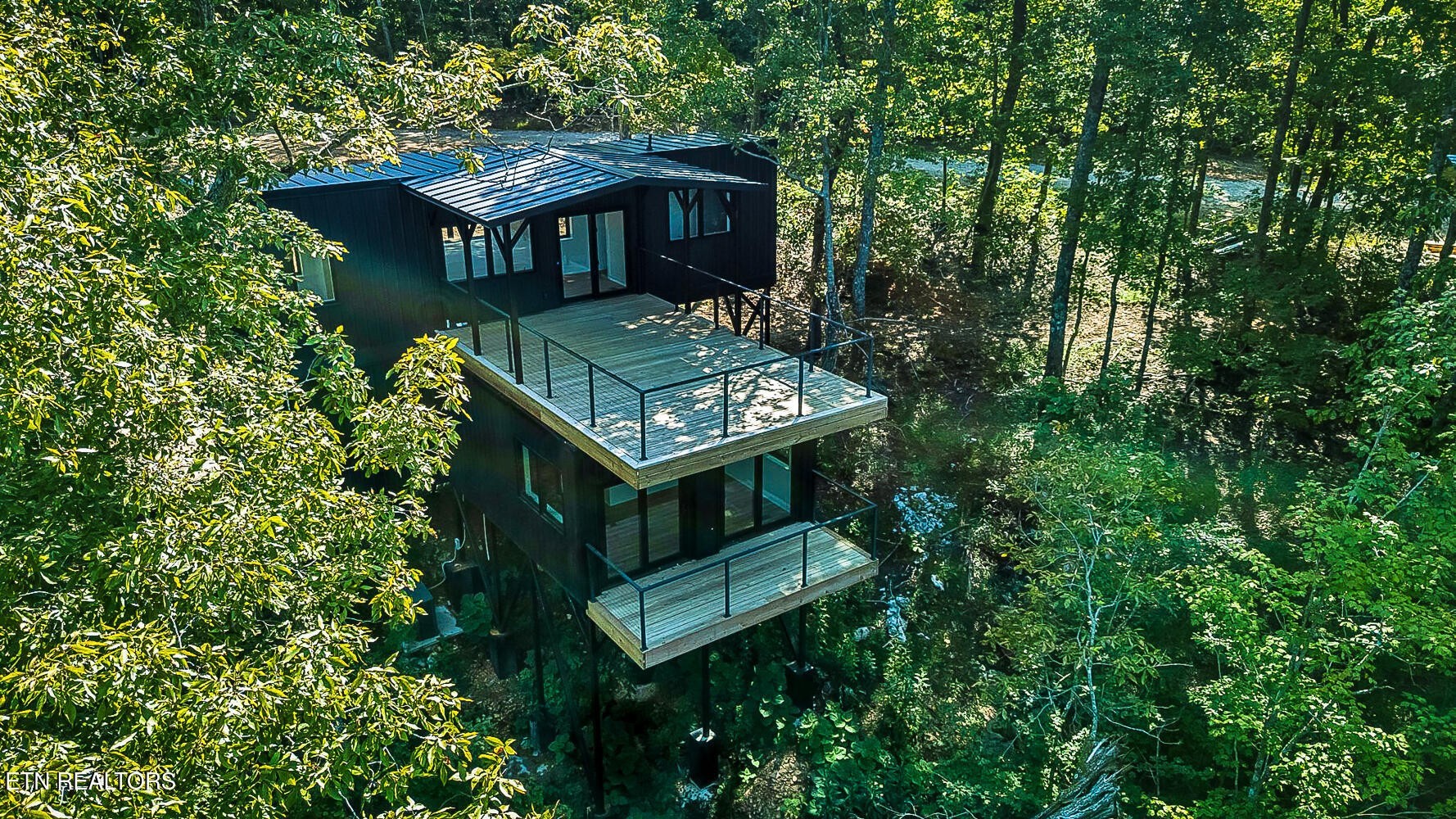 551 Soft Ridge Rd