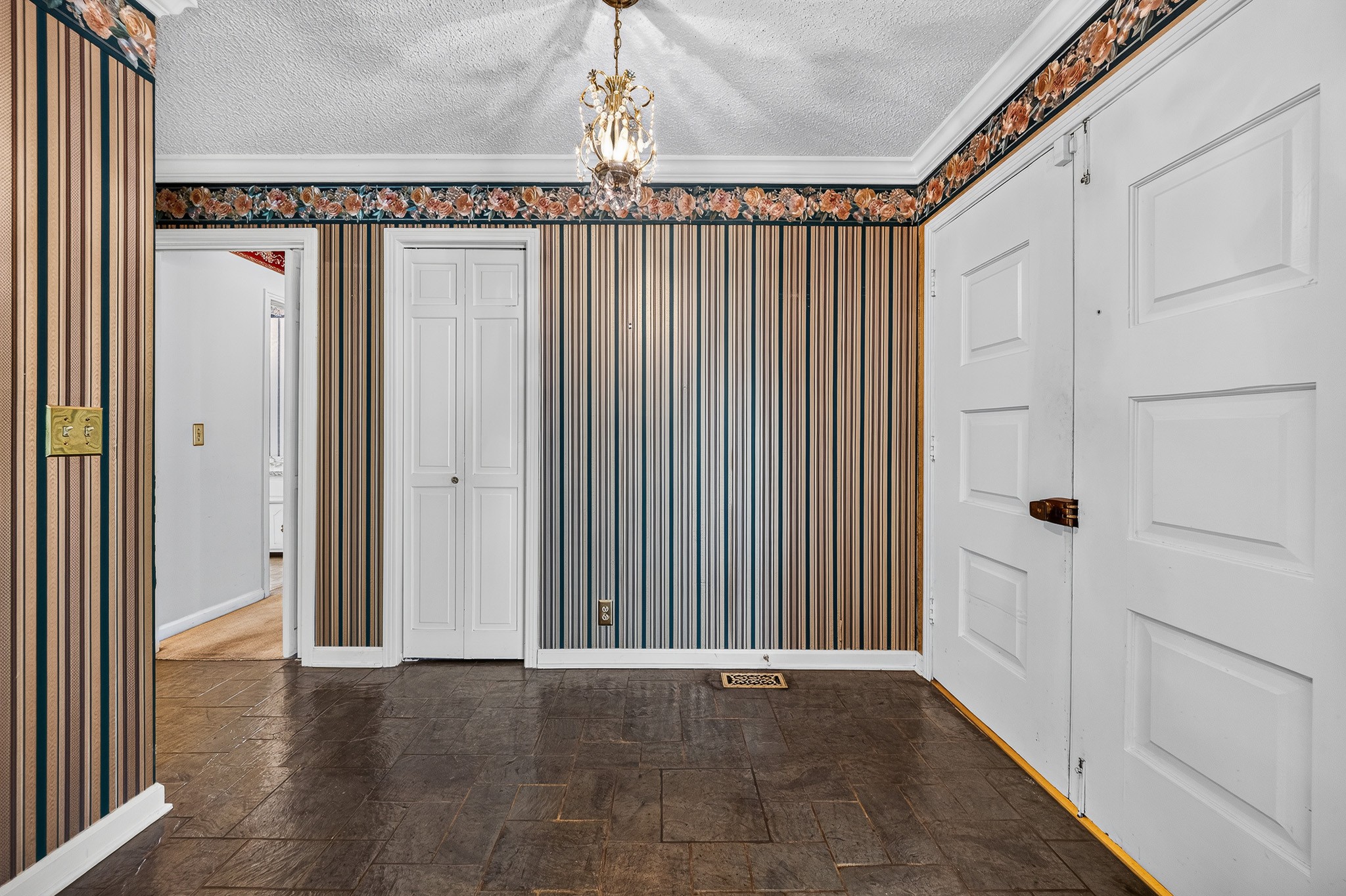 237 Shute Ln