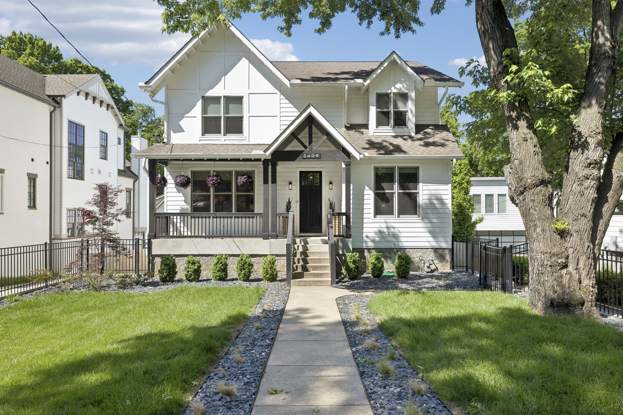 2409 Vaulx Ln