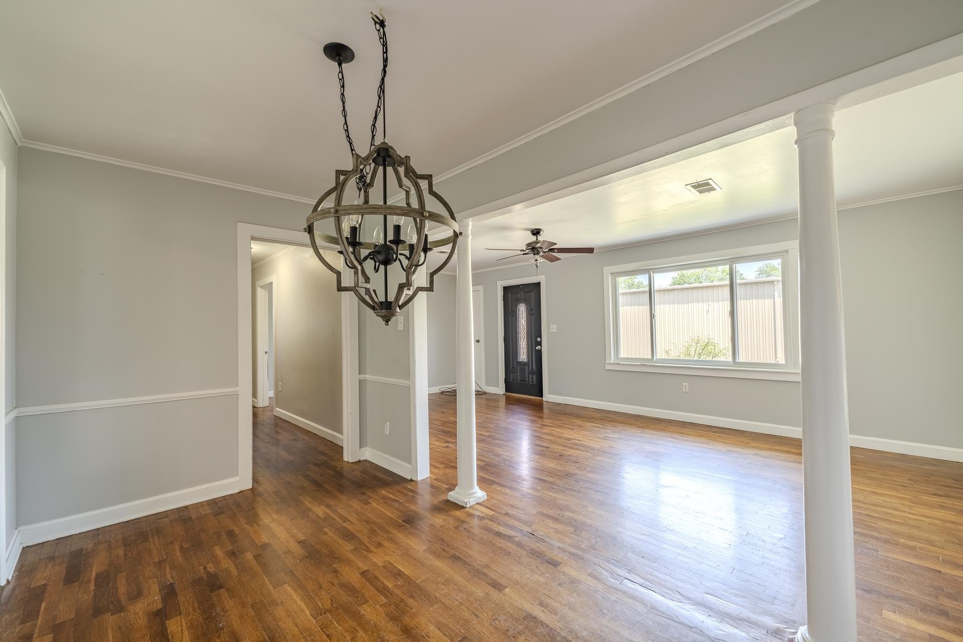 111 N ELM ST