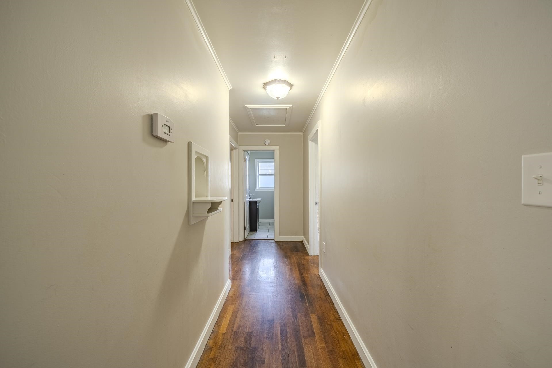 111 N ELM ST