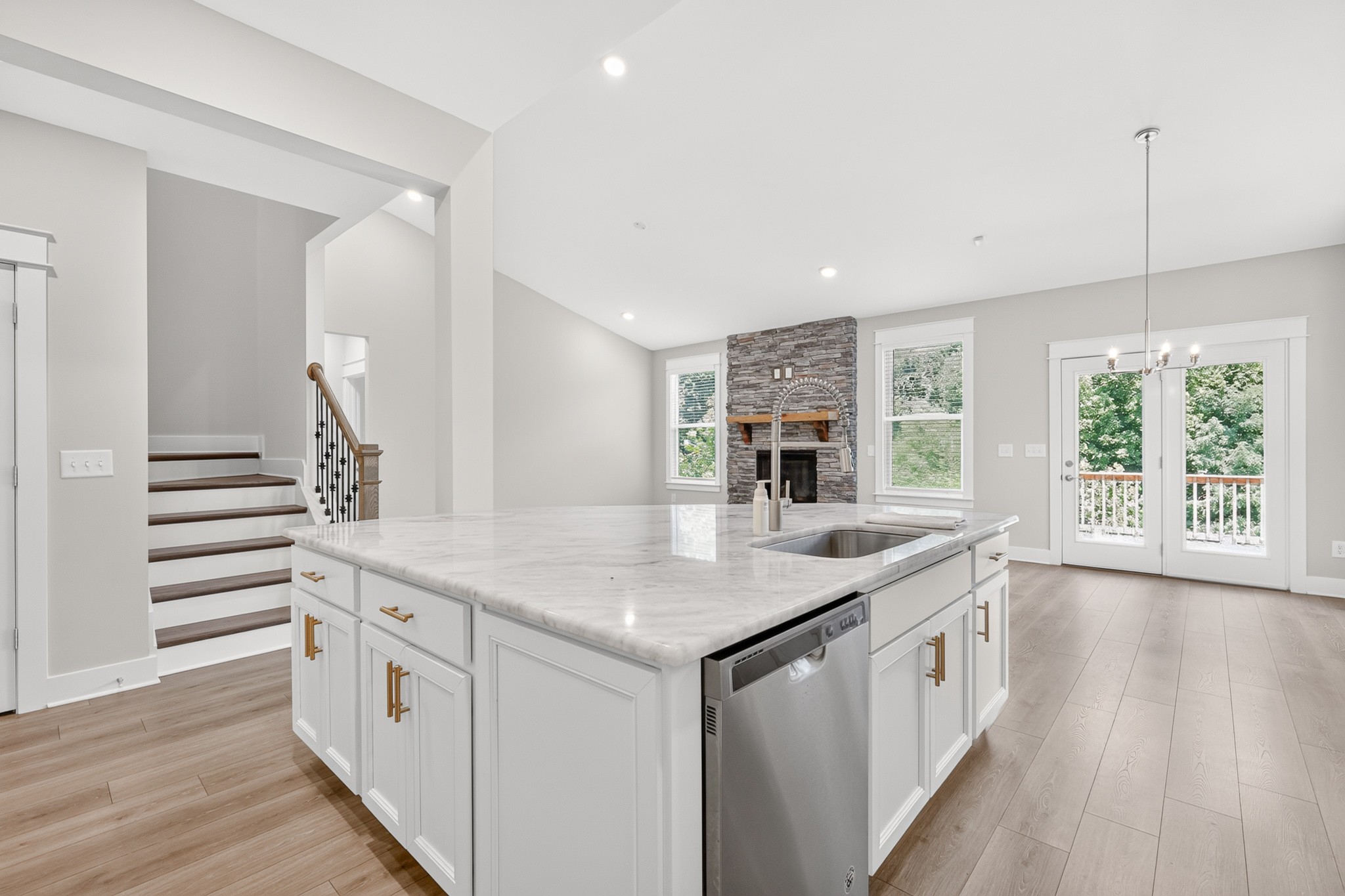 2020 Hedgelawn Dr