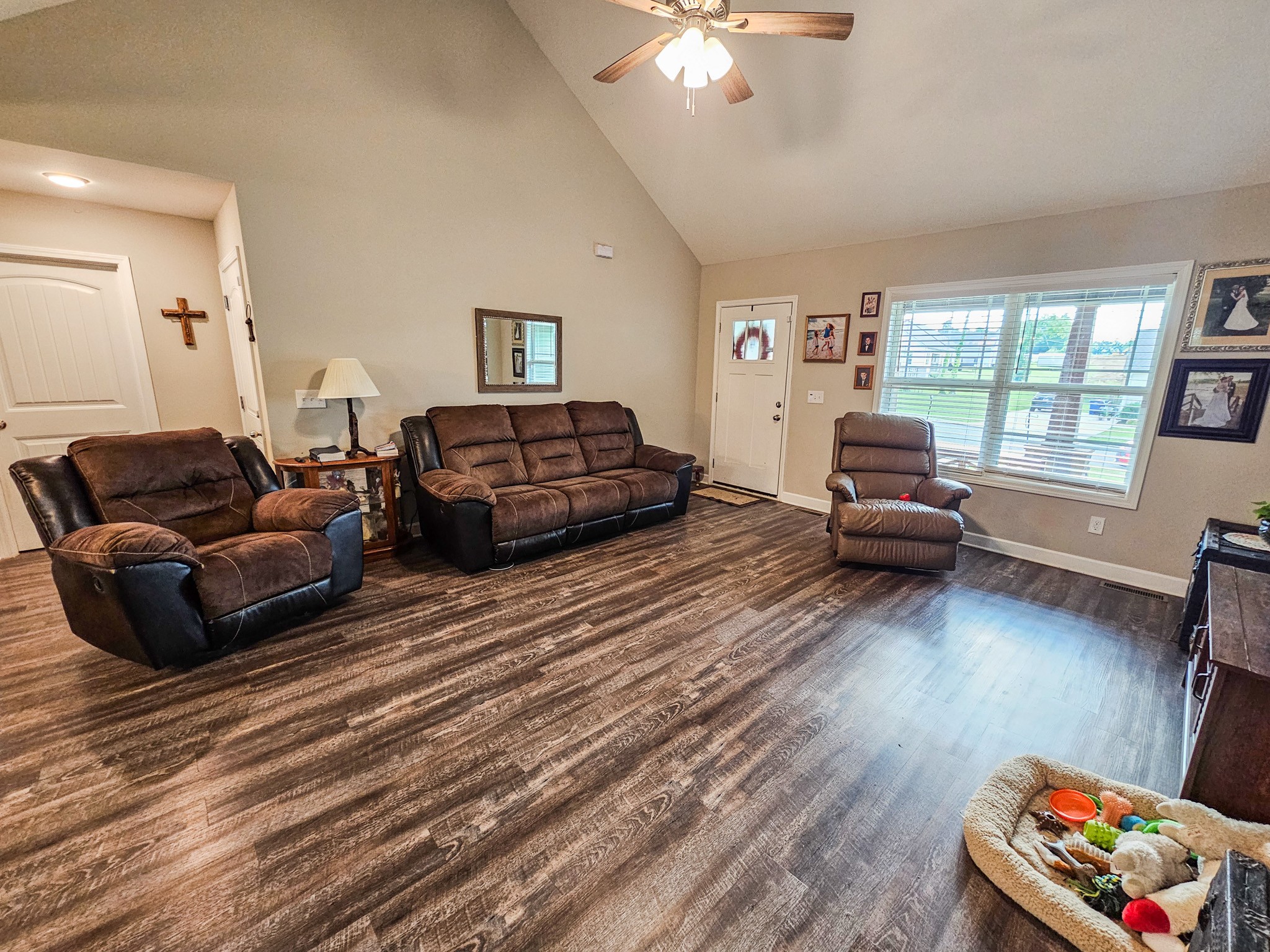 122 Blue Grass Dr
