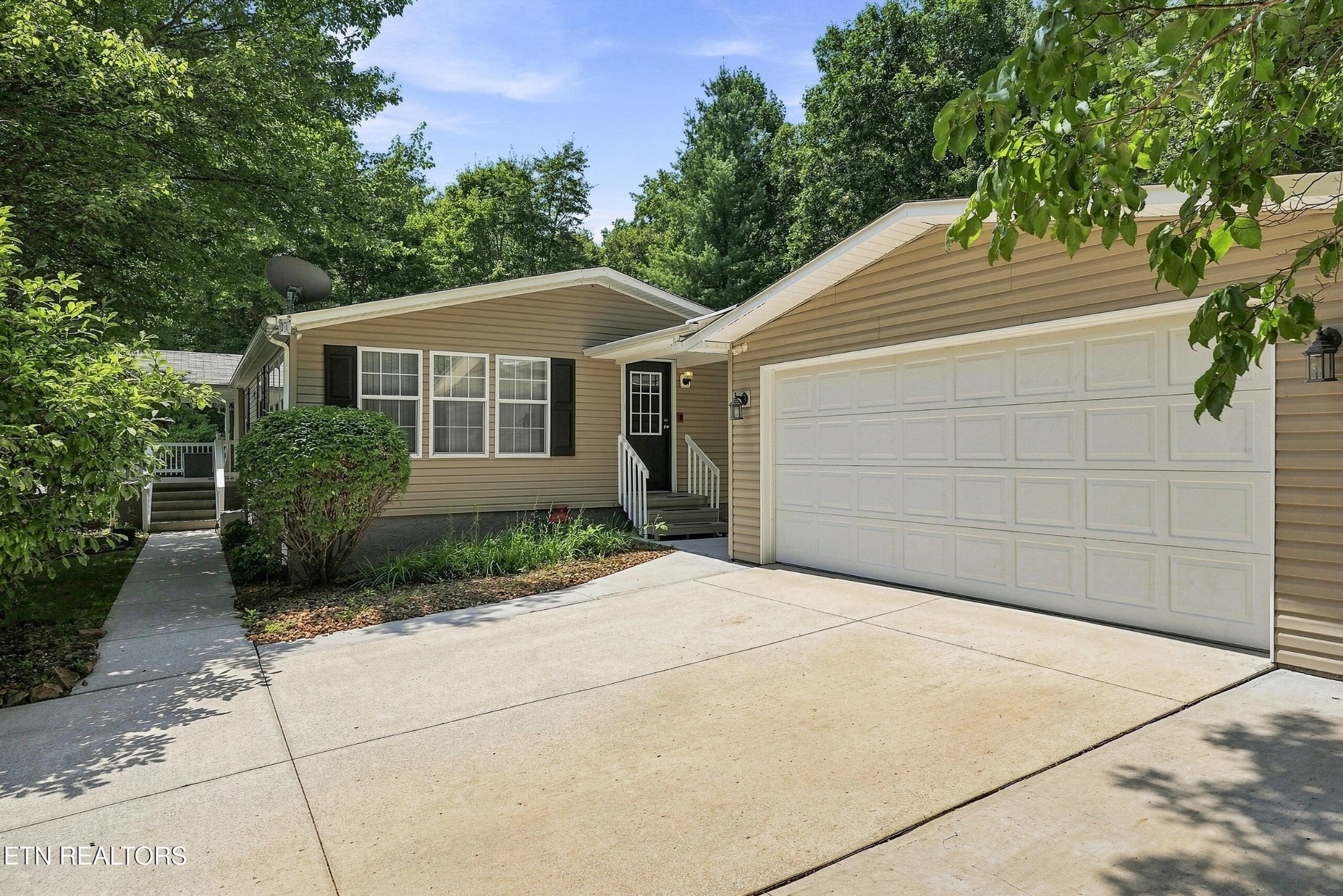 128 Prestonwood Drive