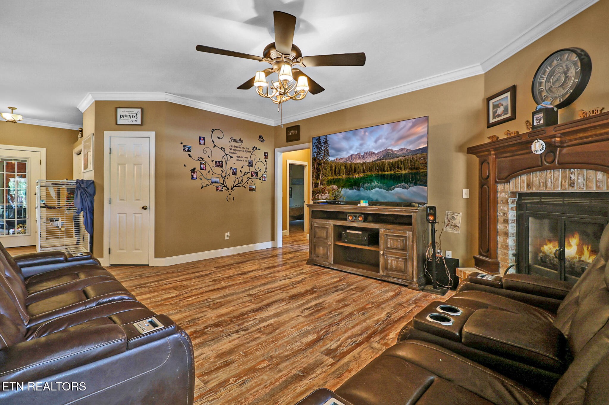 504 Ridge Top Drive
