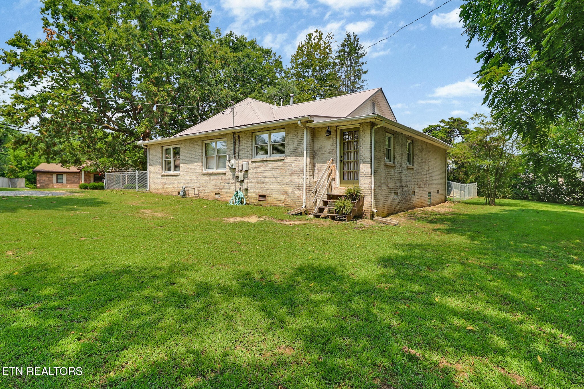 226 Rugby Ave