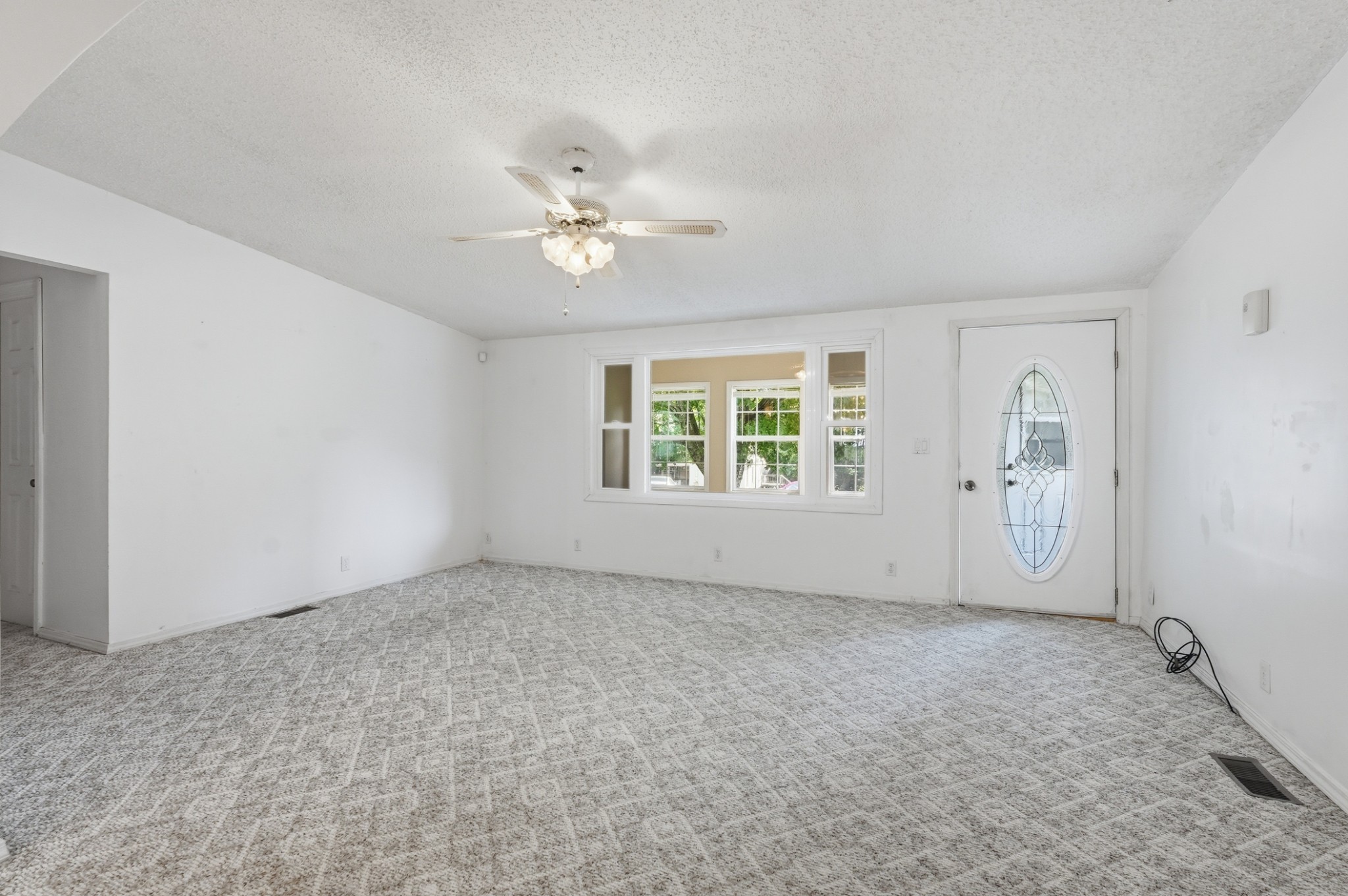 1031 Laurelwood Dr