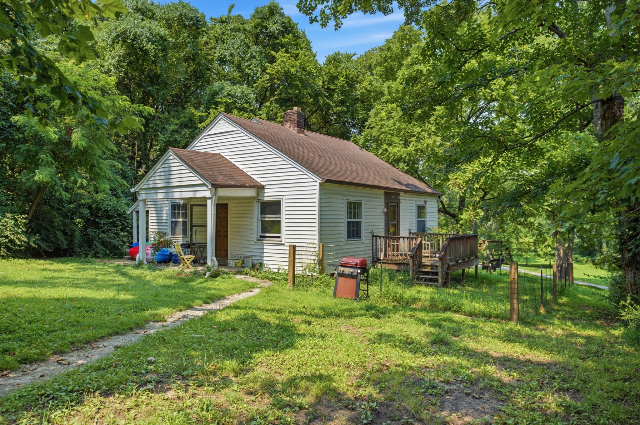 422 Munn Rd