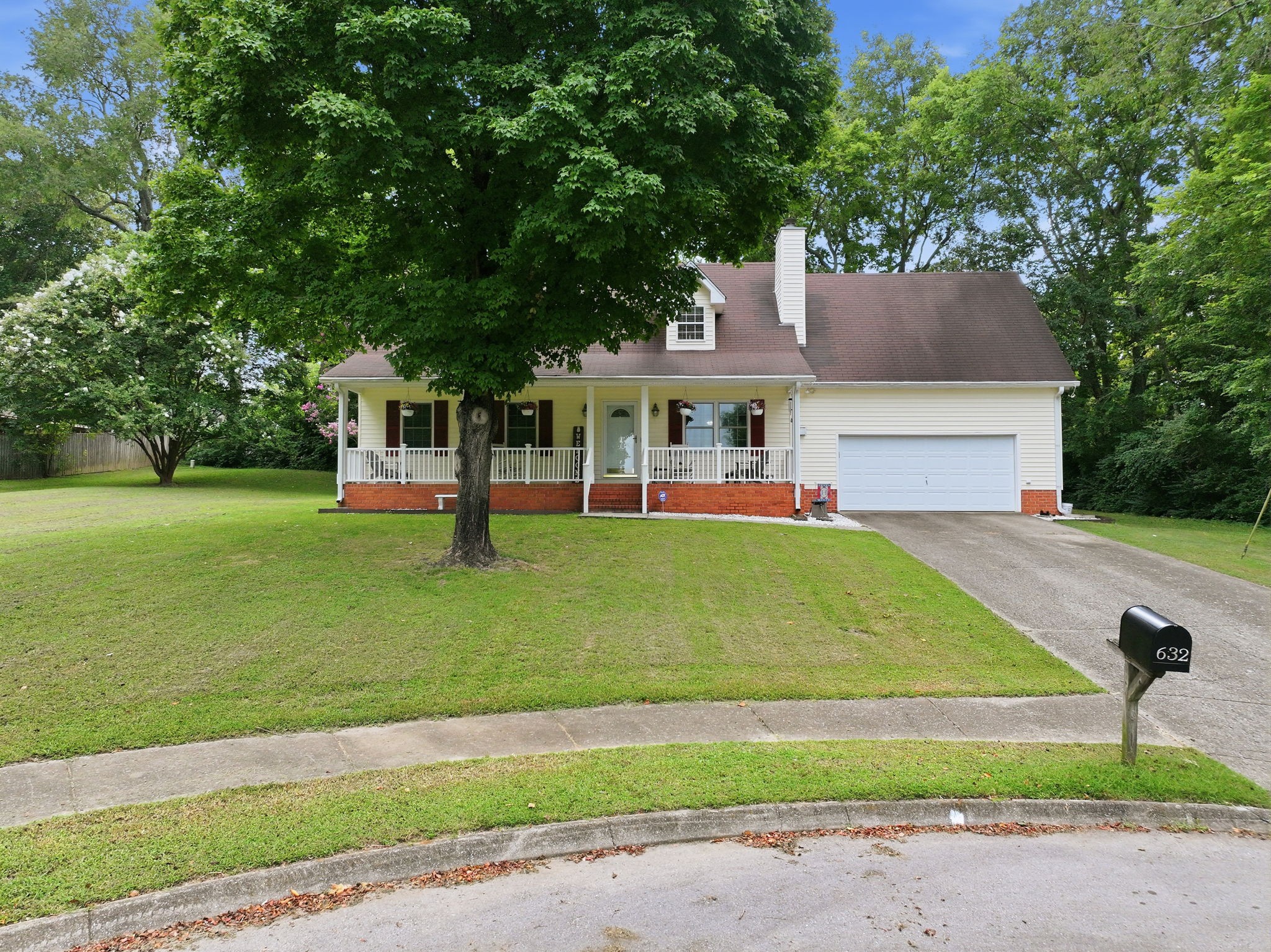632 Glencoe Ct