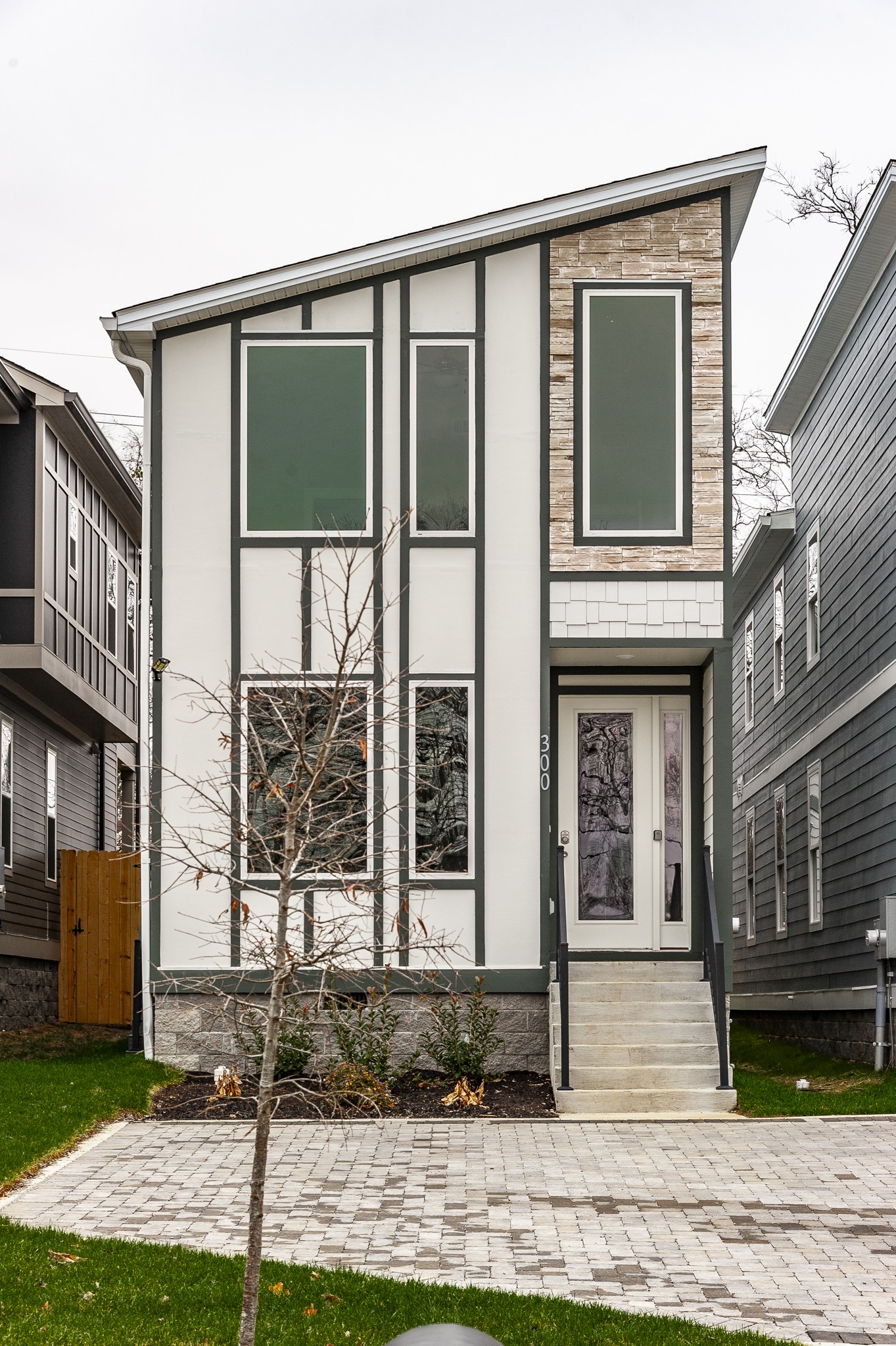 300 Prince Ave