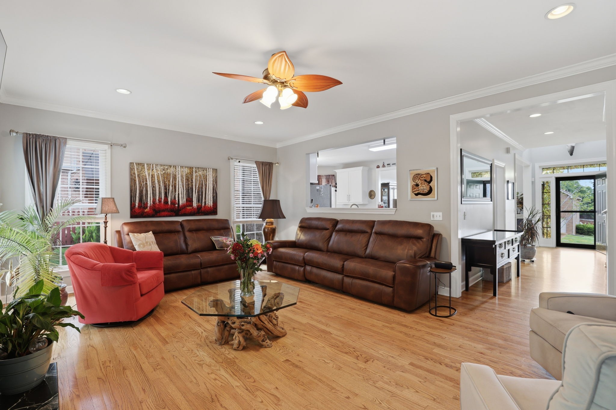 409 Roma Ct