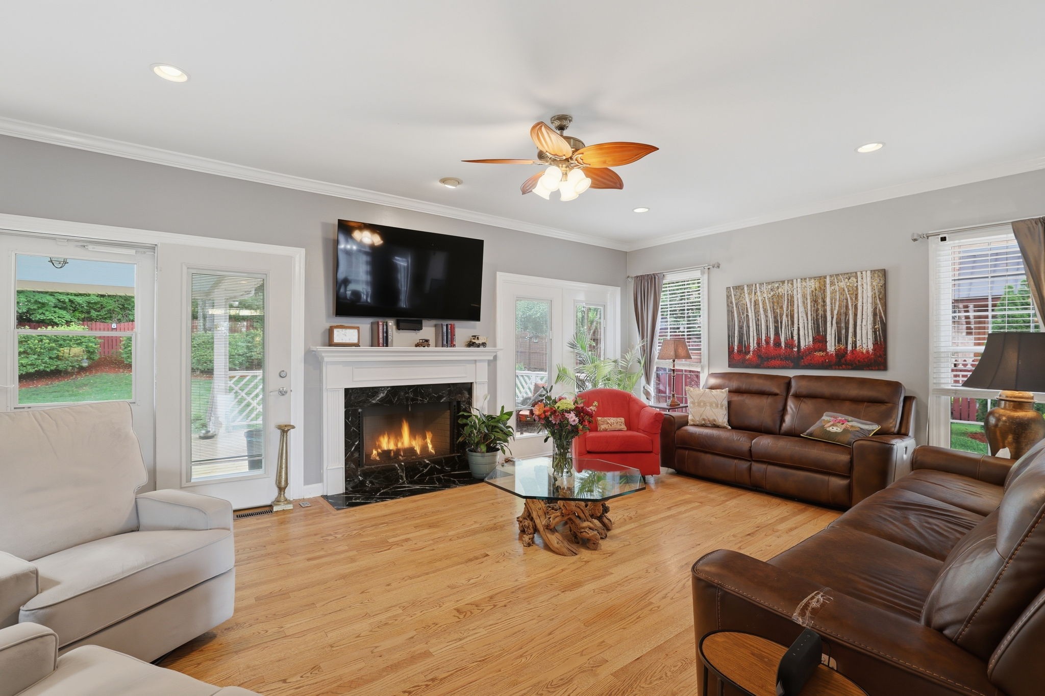 409 Roma Ct