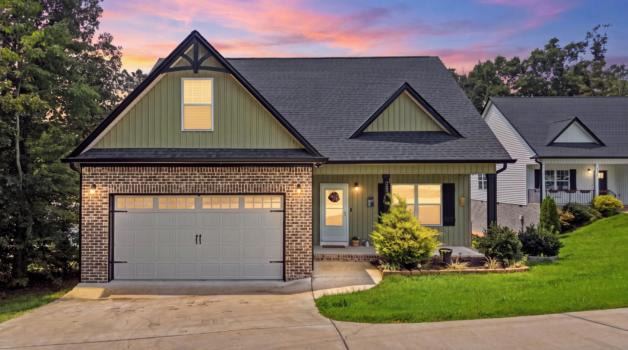 233 Eastview Cove Drive, SE