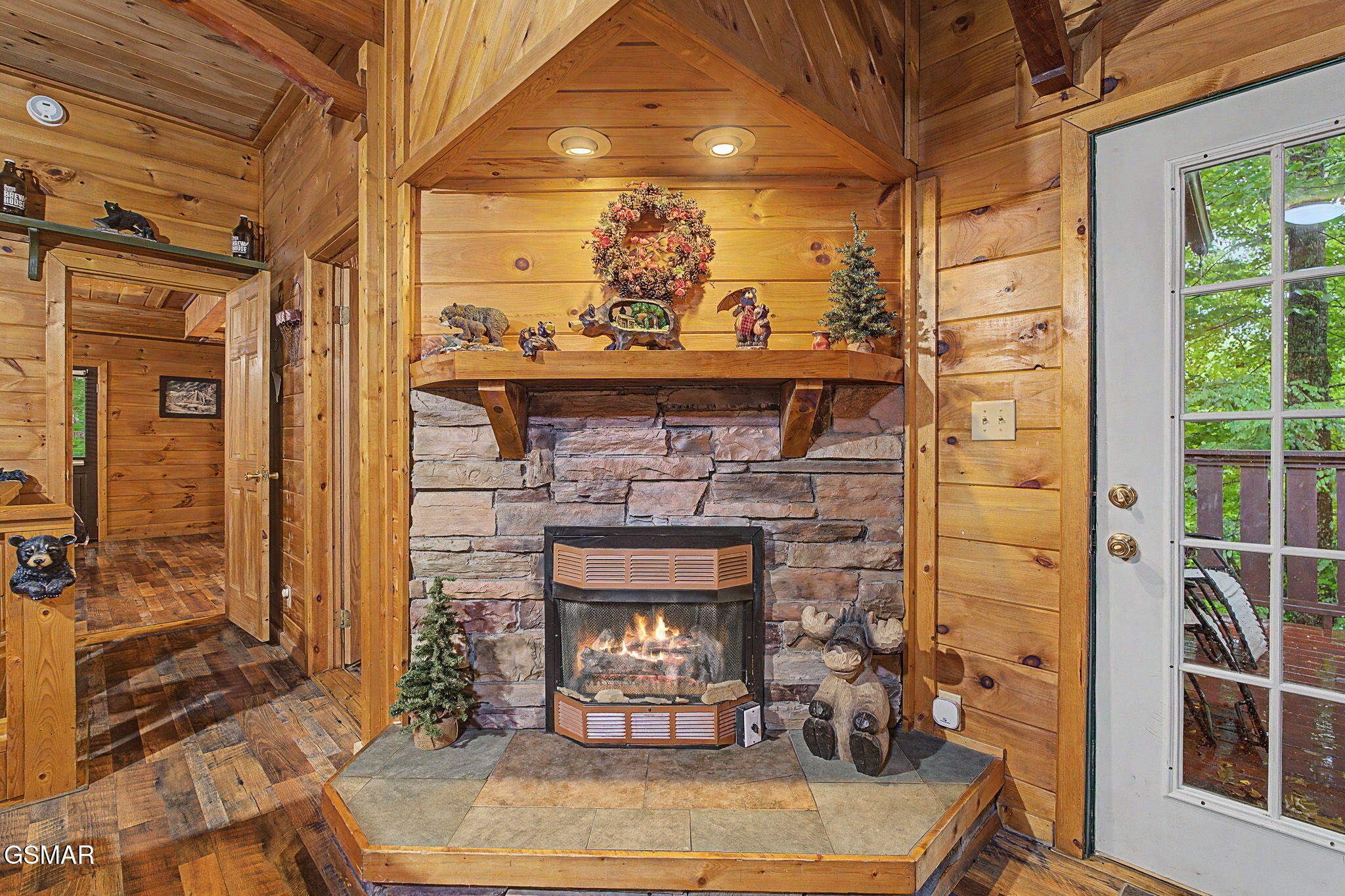 1128 Ridgefield Drive