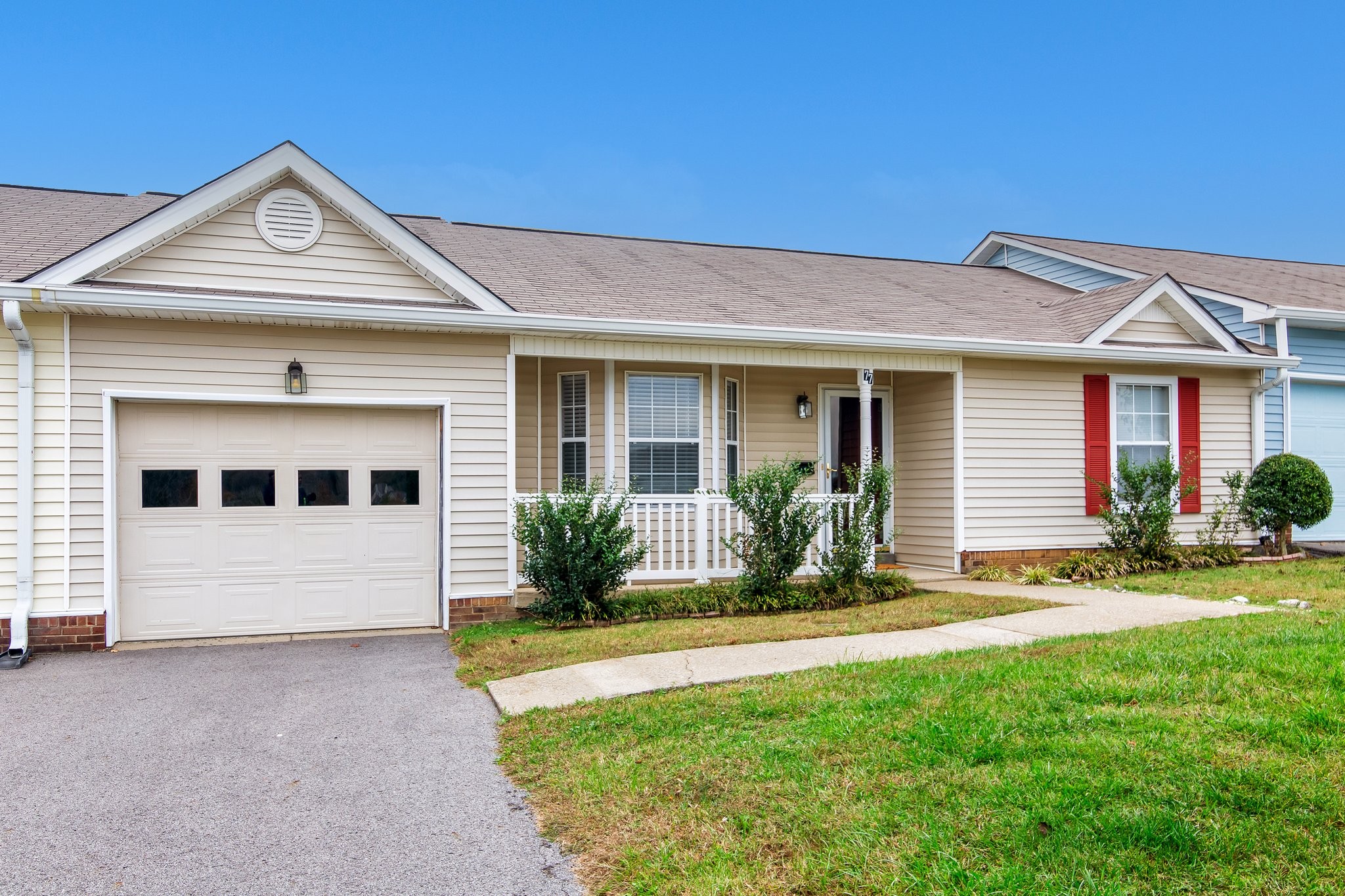 77 Rolling Meadows Dr