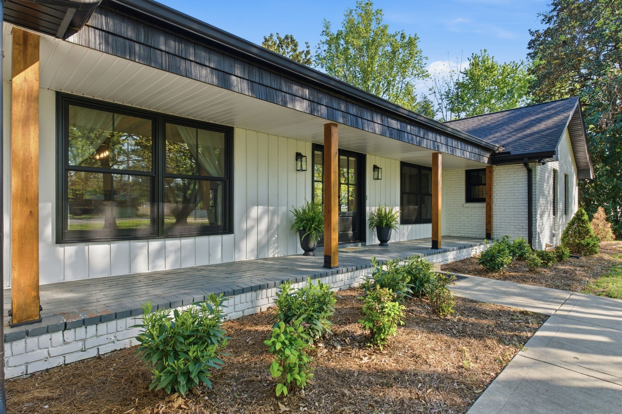 301 Rosebrook Dr