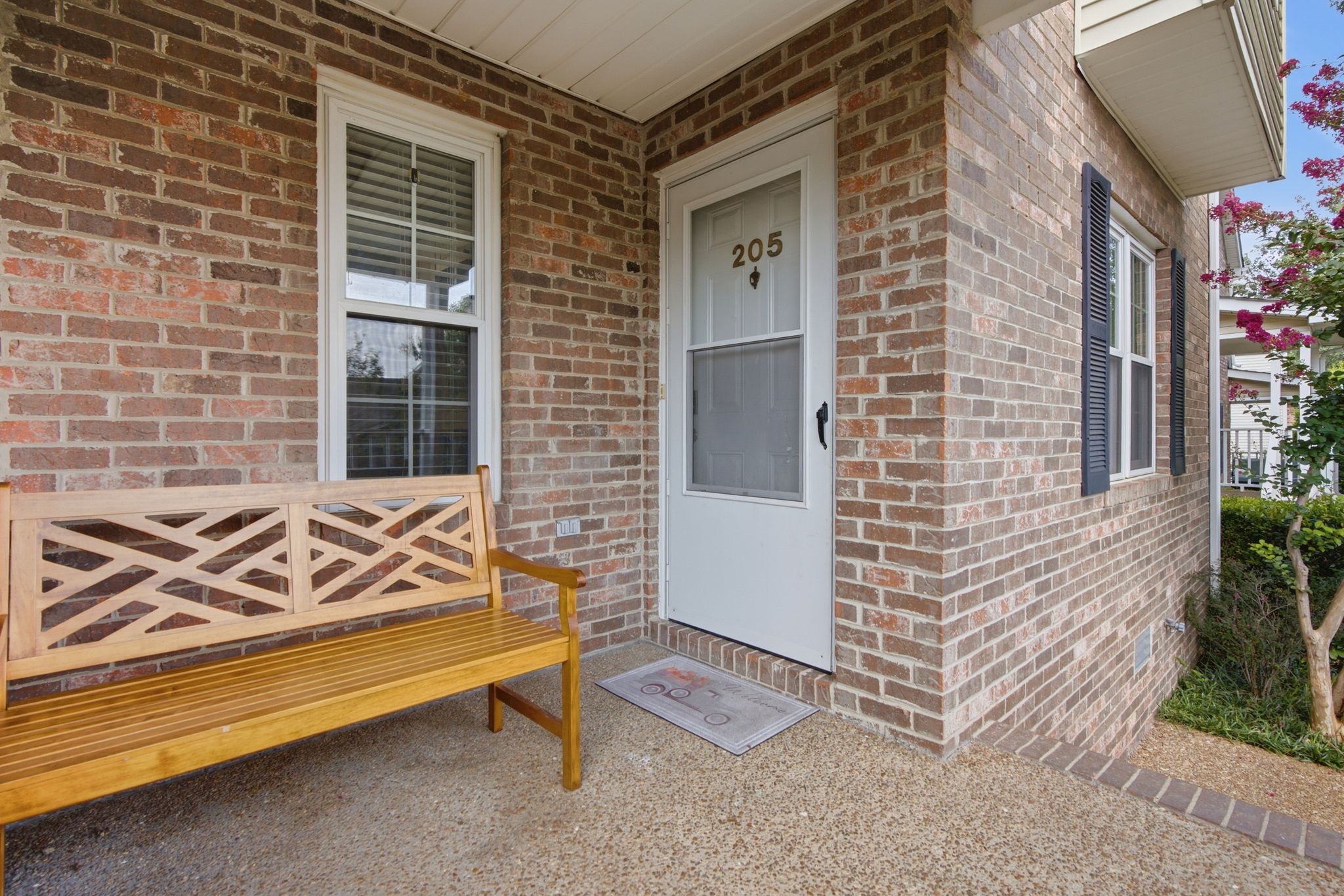 205 Pepper Ridge Cir
