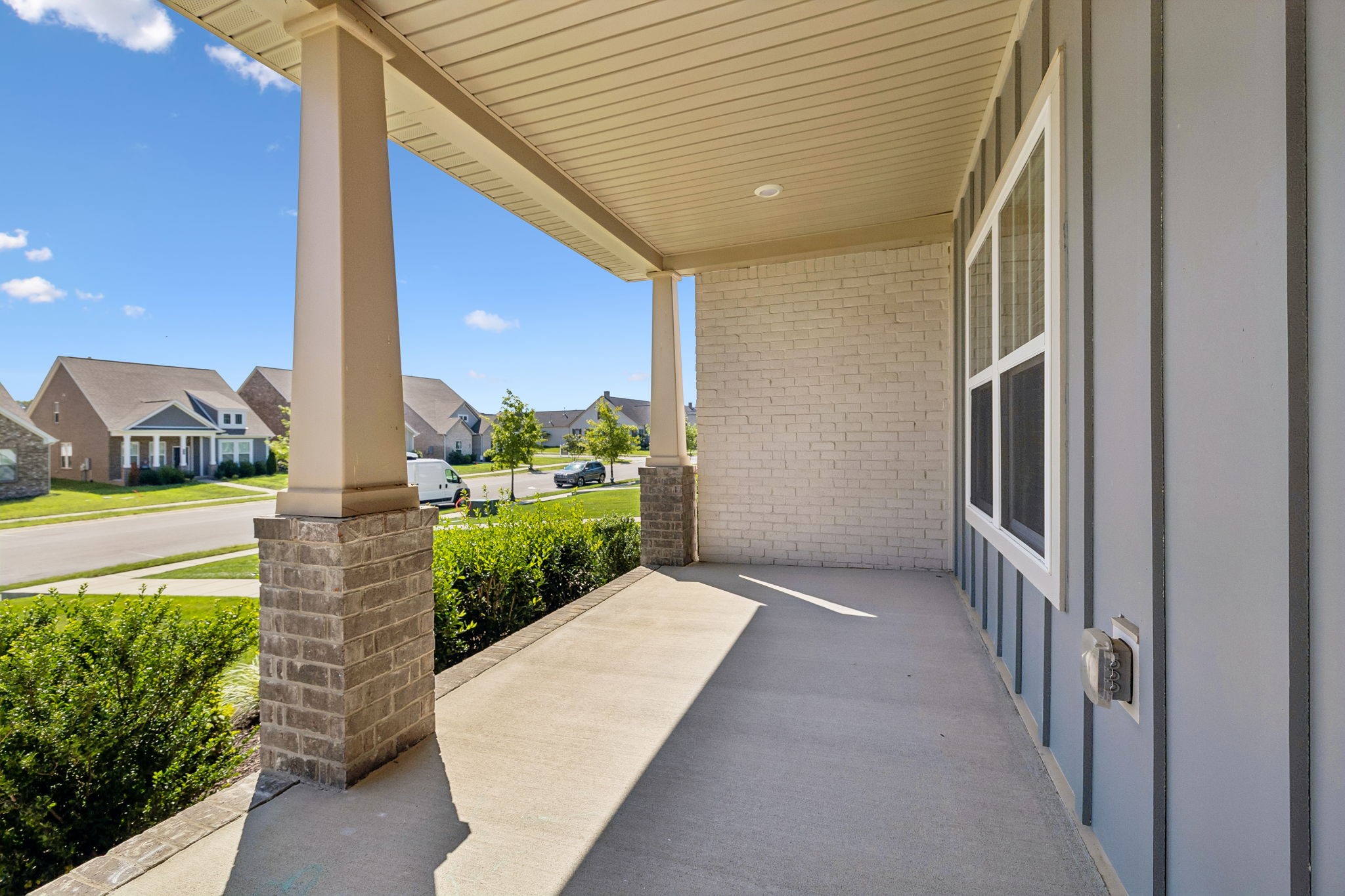 712 Hahn Ct
