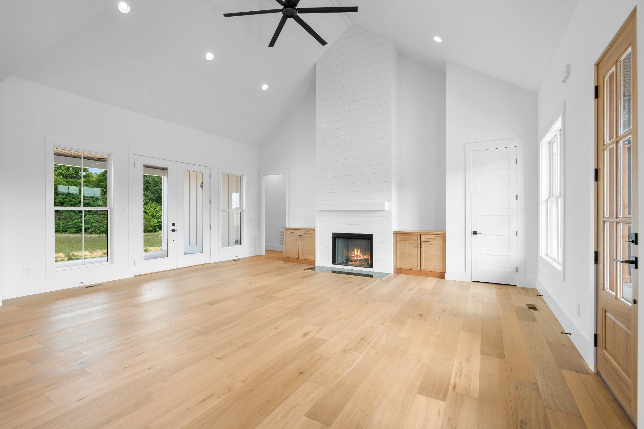 2622 Deer Creek Ln