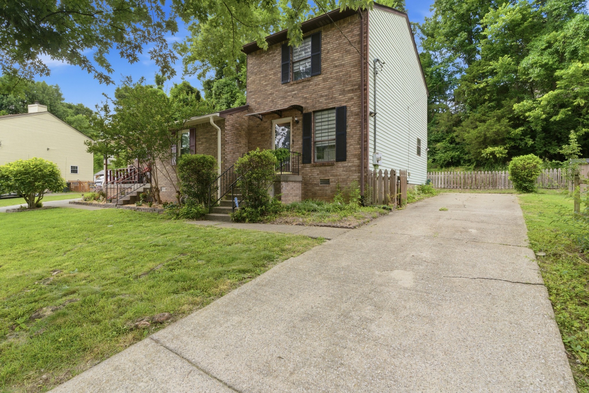 3332 Lakeside Pl