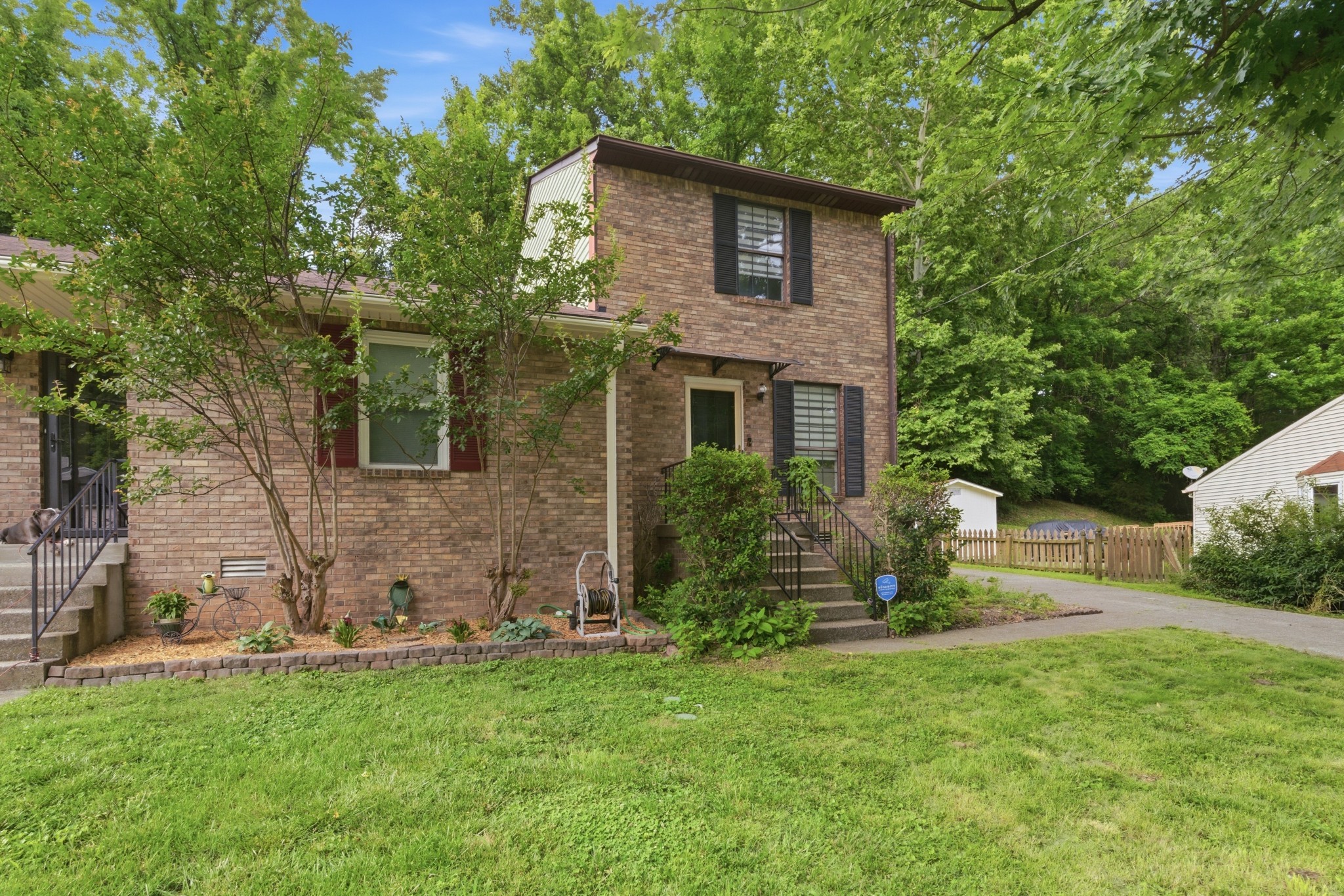 3332 Lakeside Pl