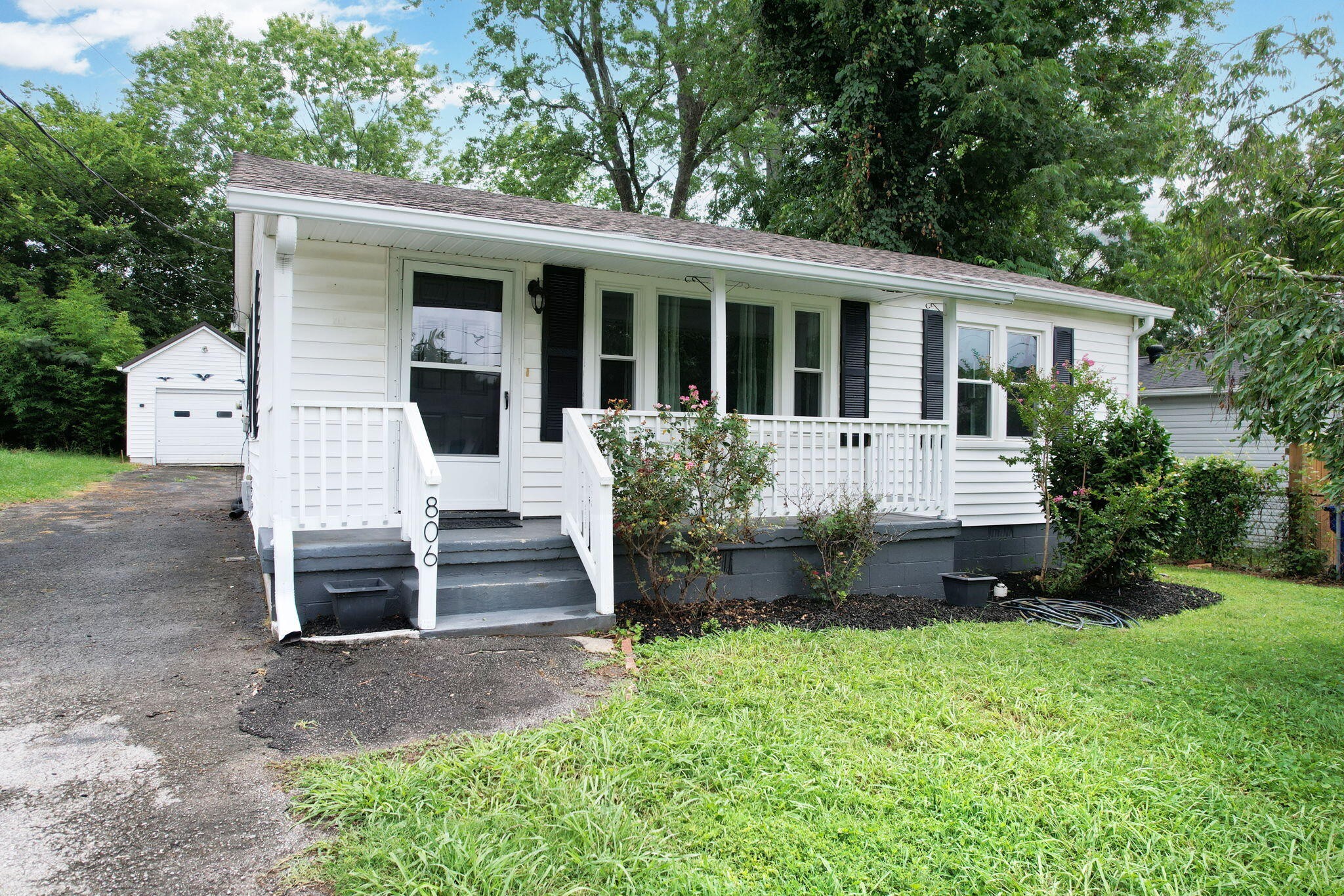 806 Willow Street, NW