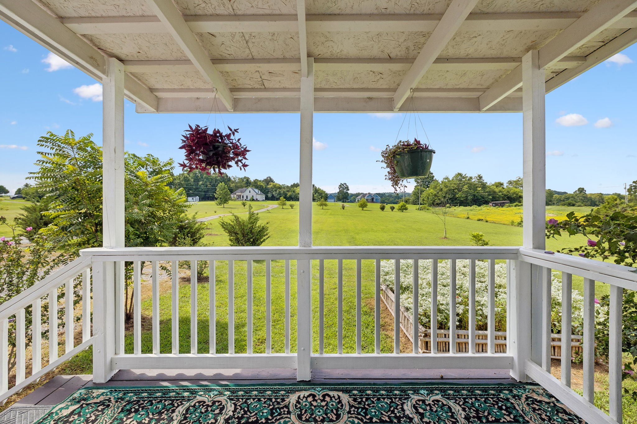 475 Edwards Rd