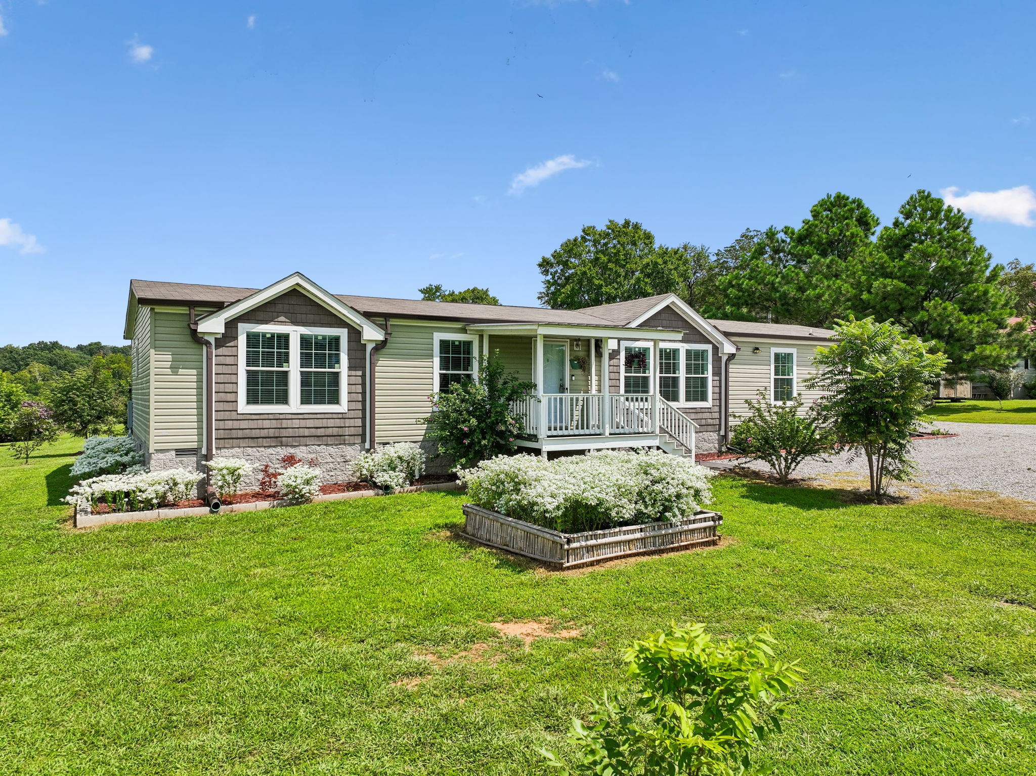 475 Edwards Rd