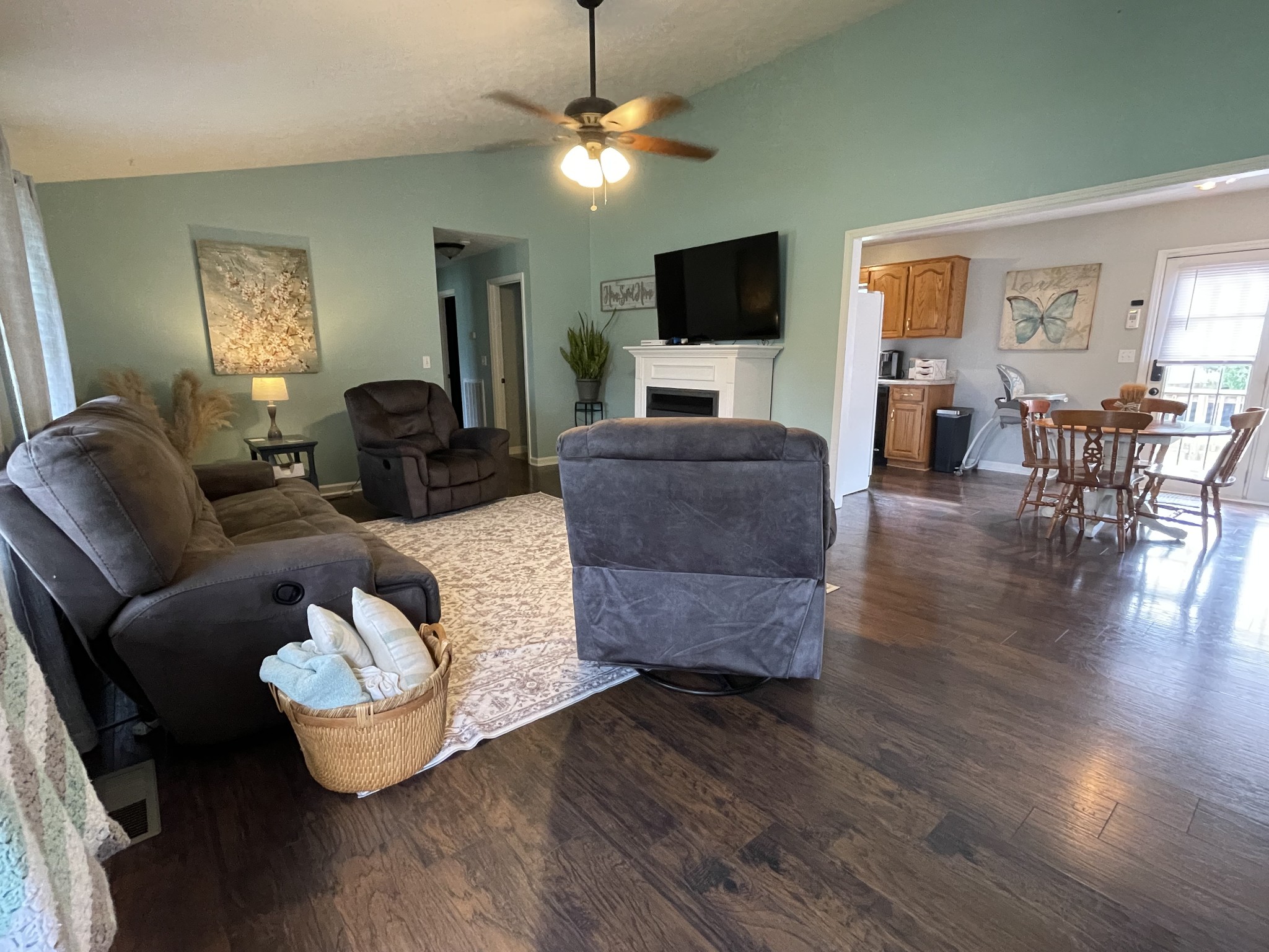 647 Chitwood Dr