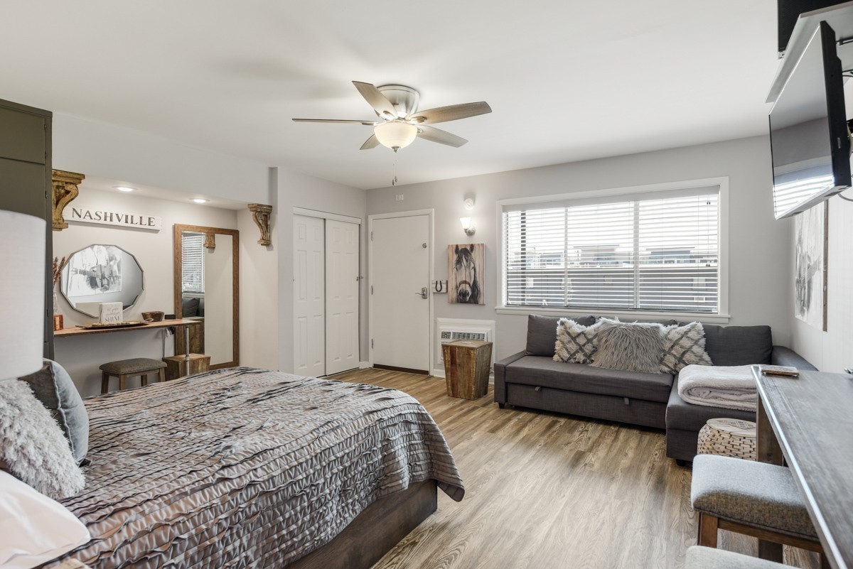 803 Hillview Hts