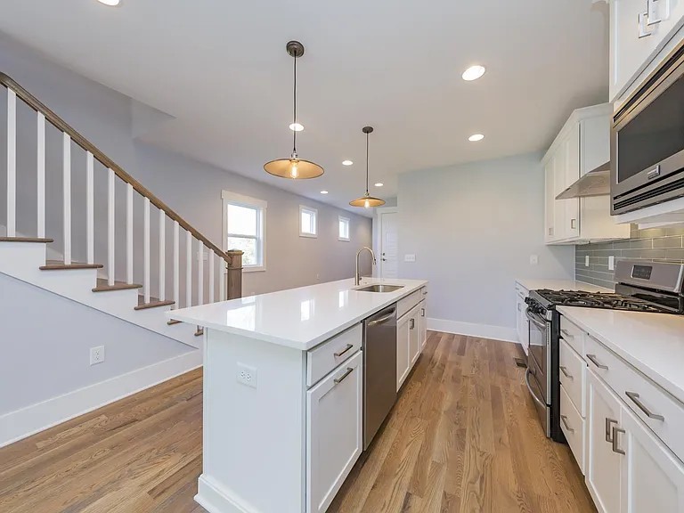 2215A Kline Ave
