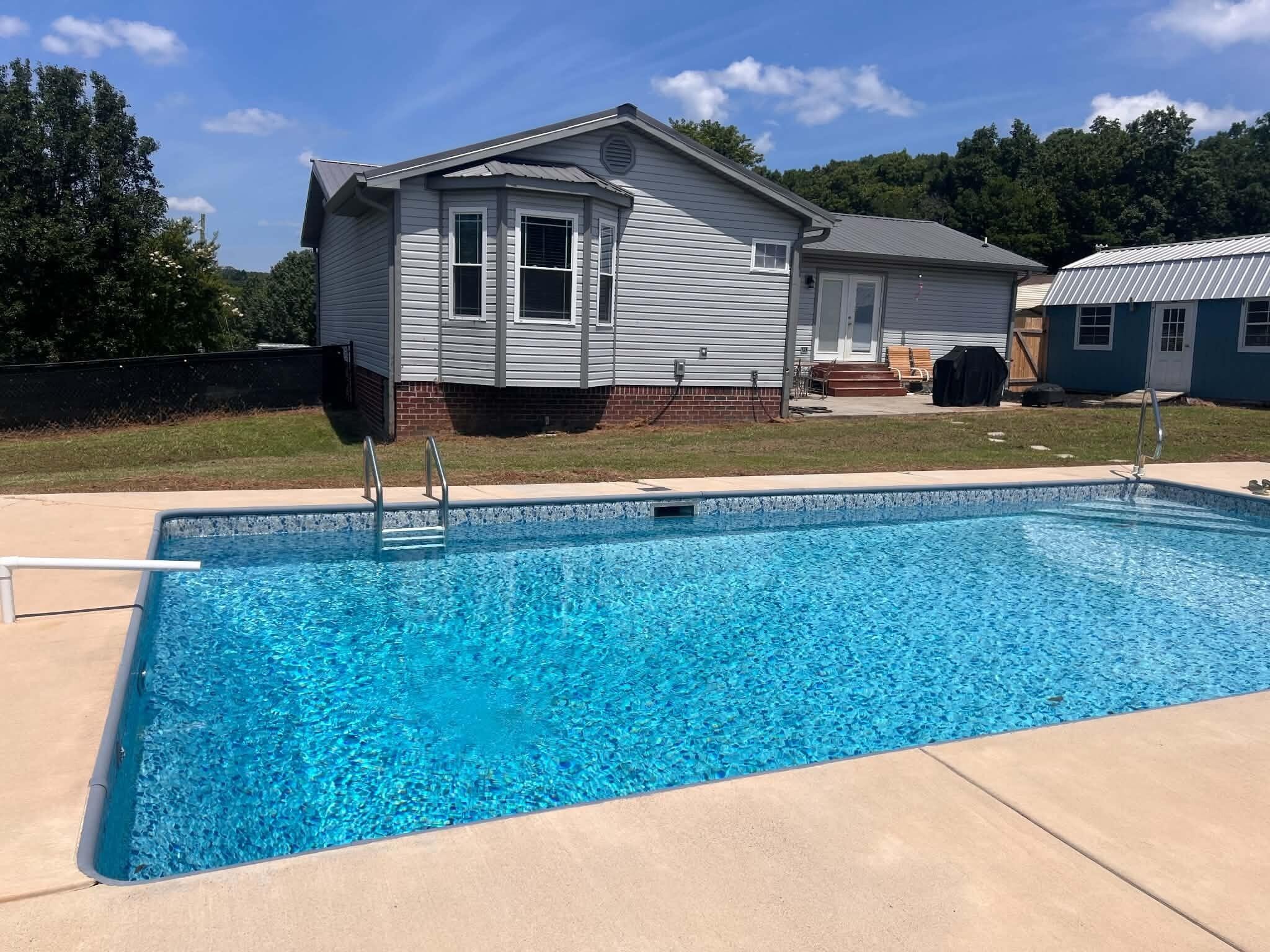 185 Cline Road, NE