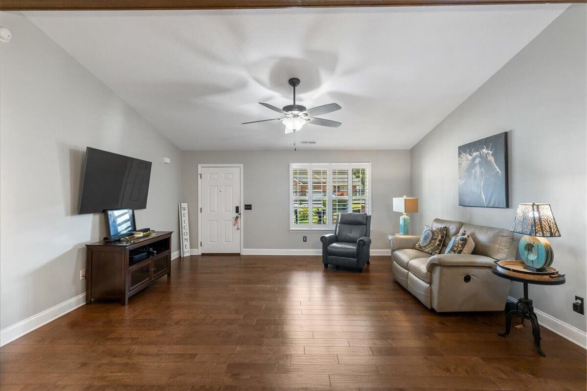 1721 Chelsa Drive, NE