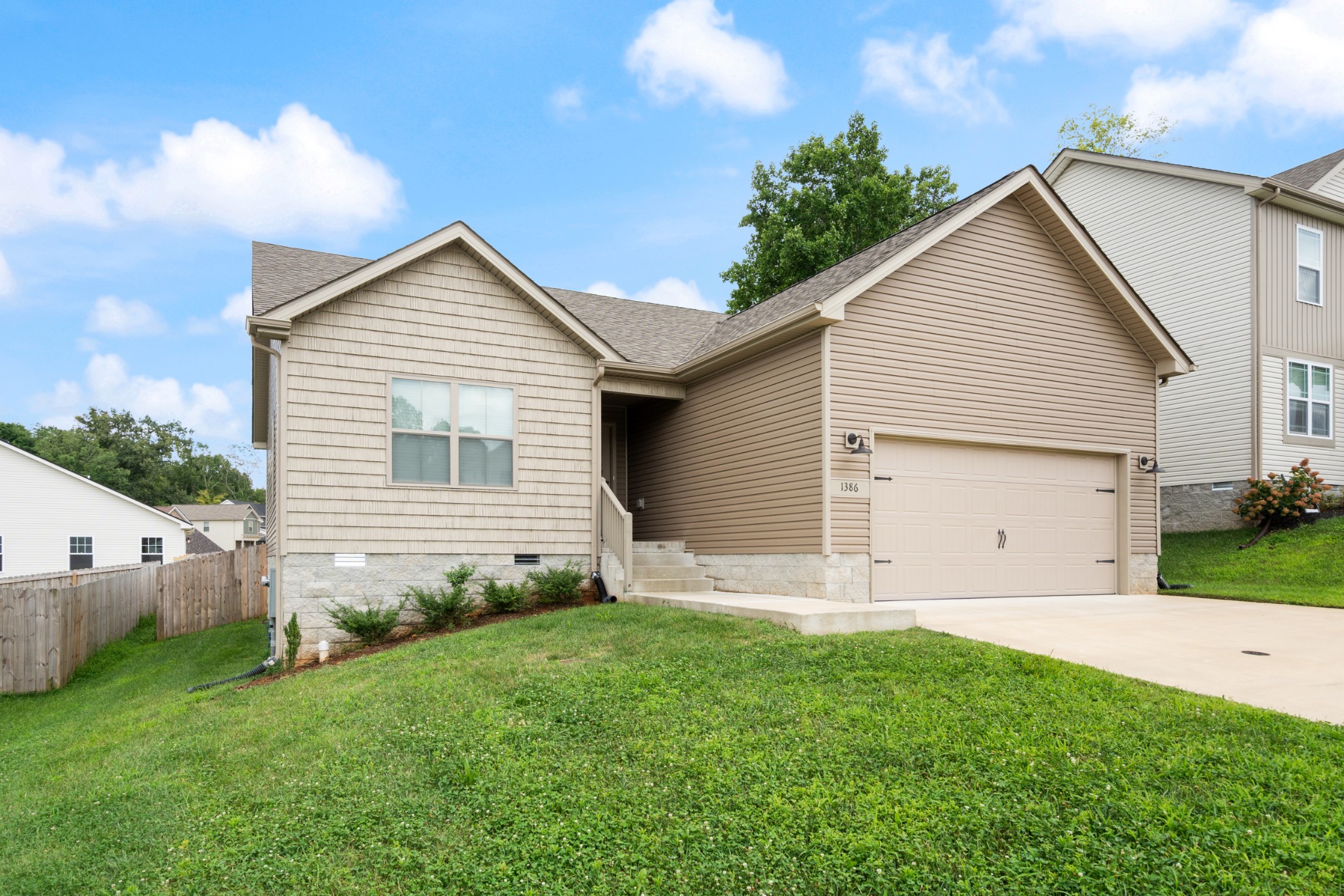 1386 Isaiah Dr