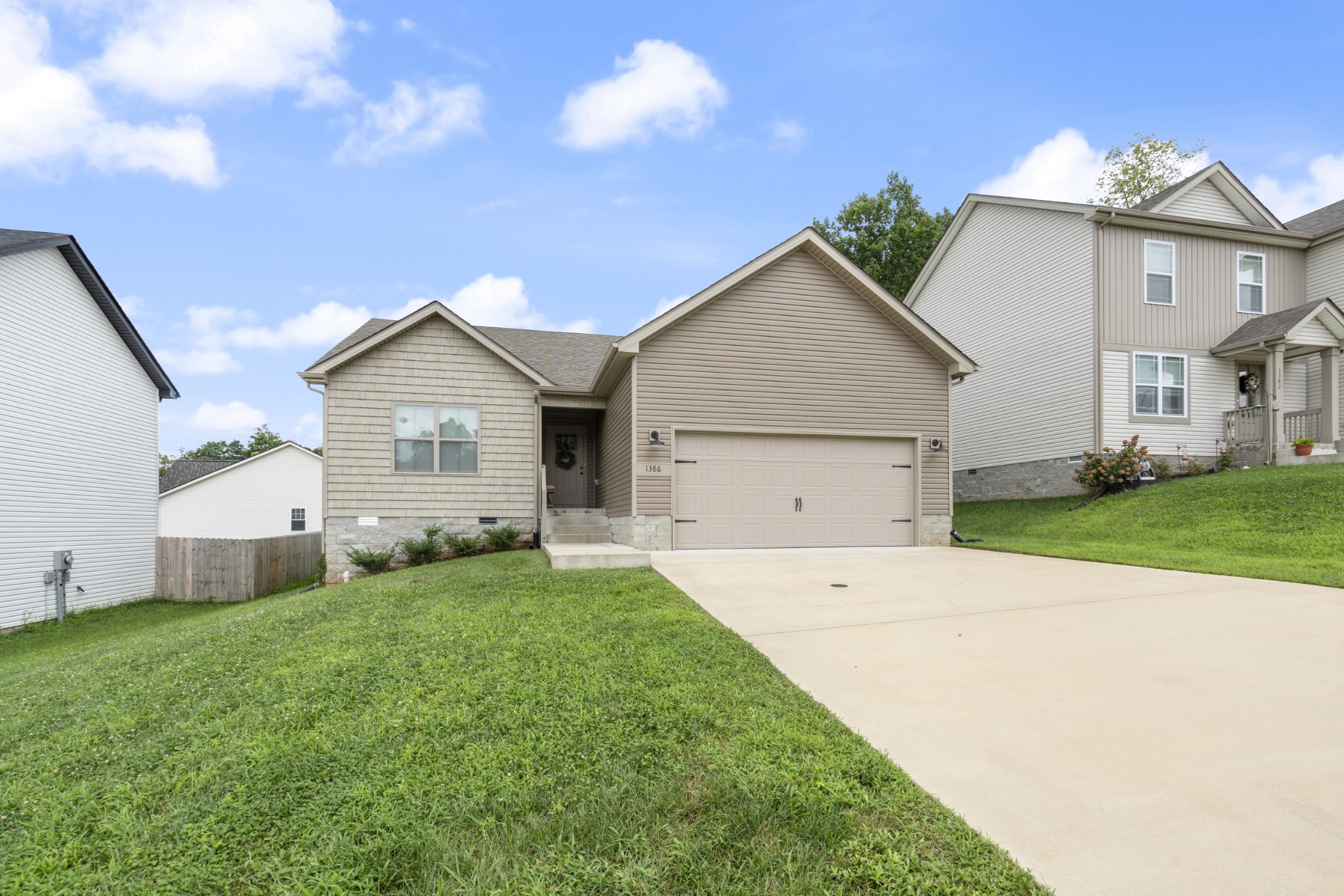 1386 Isaiah Dr