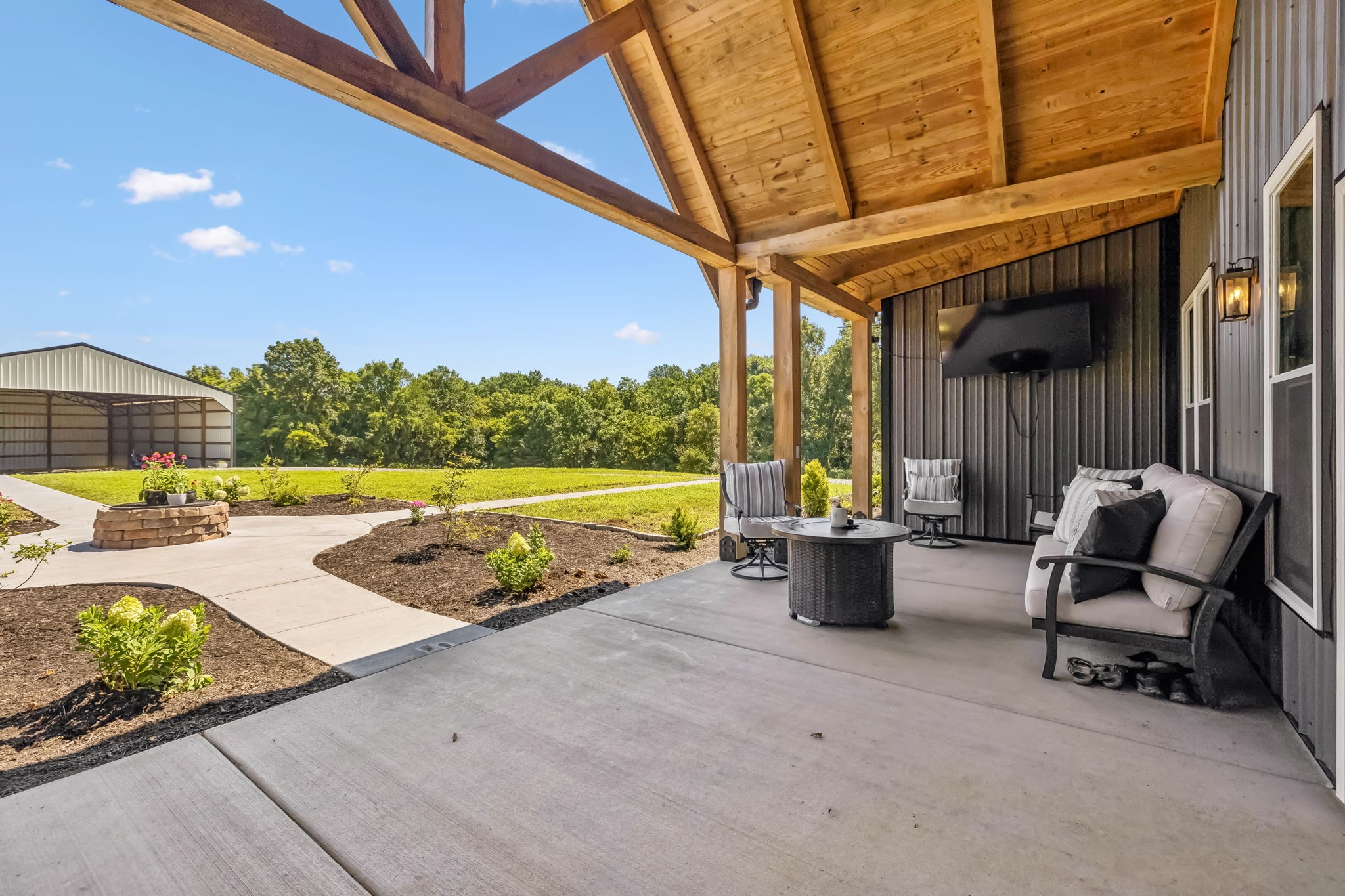 1129 Jim Read Road