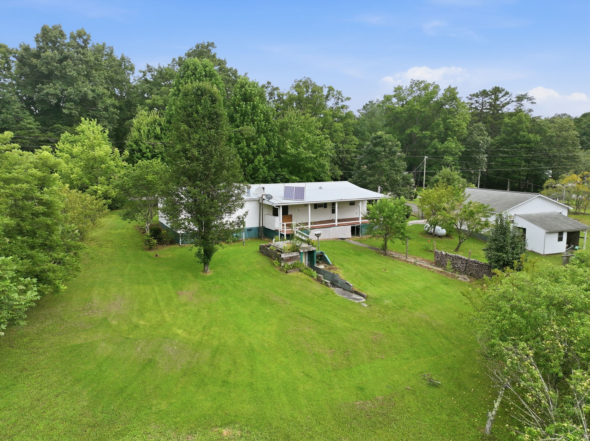 704 Canyon Dr