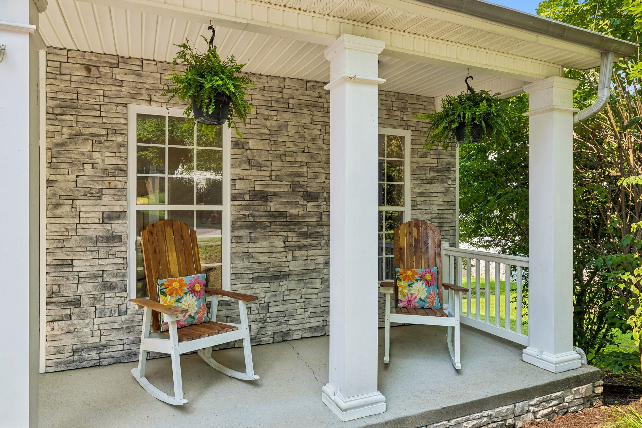 321 Deep Woods Cir