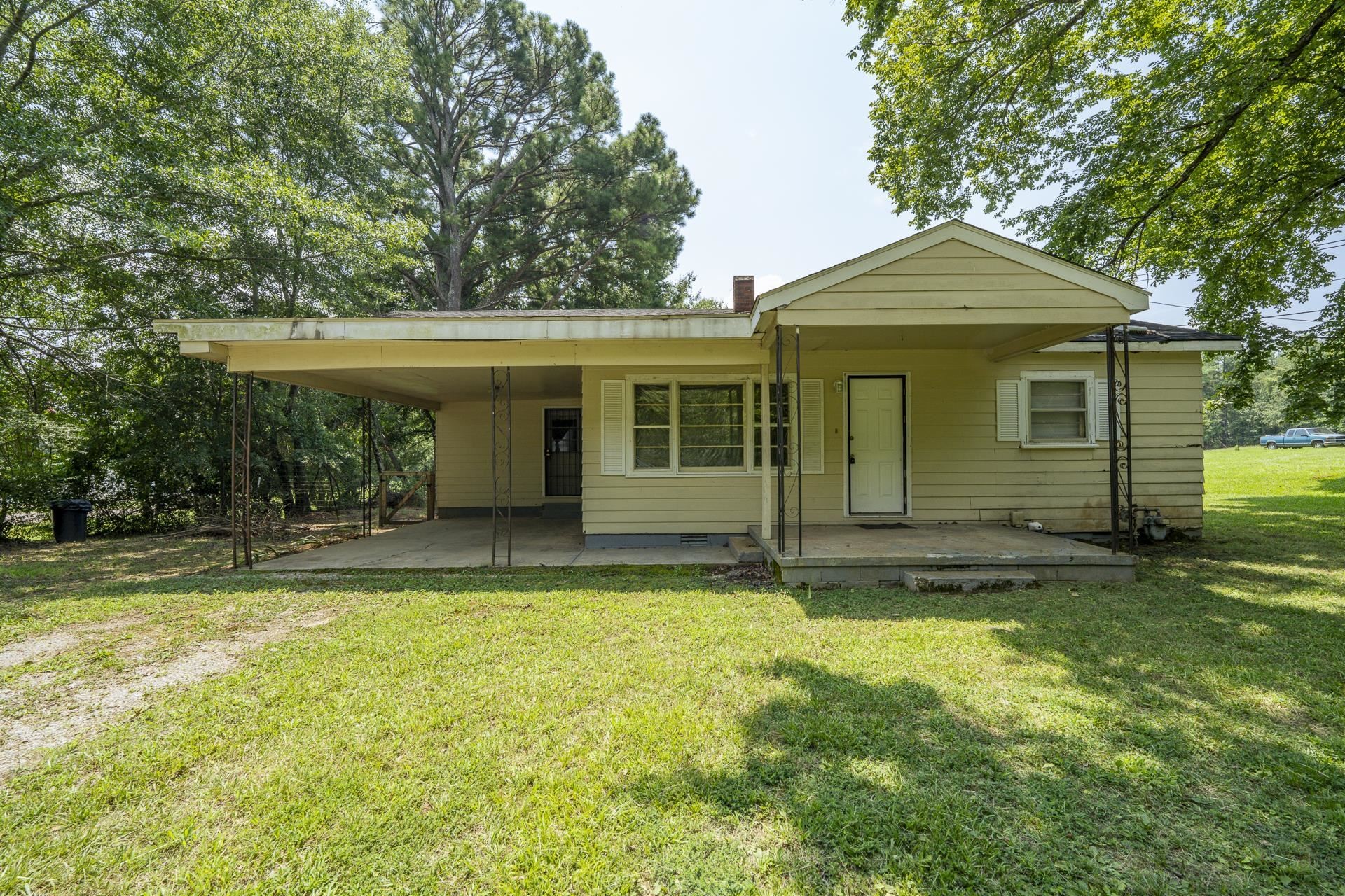 114 S PARKWAY AVE