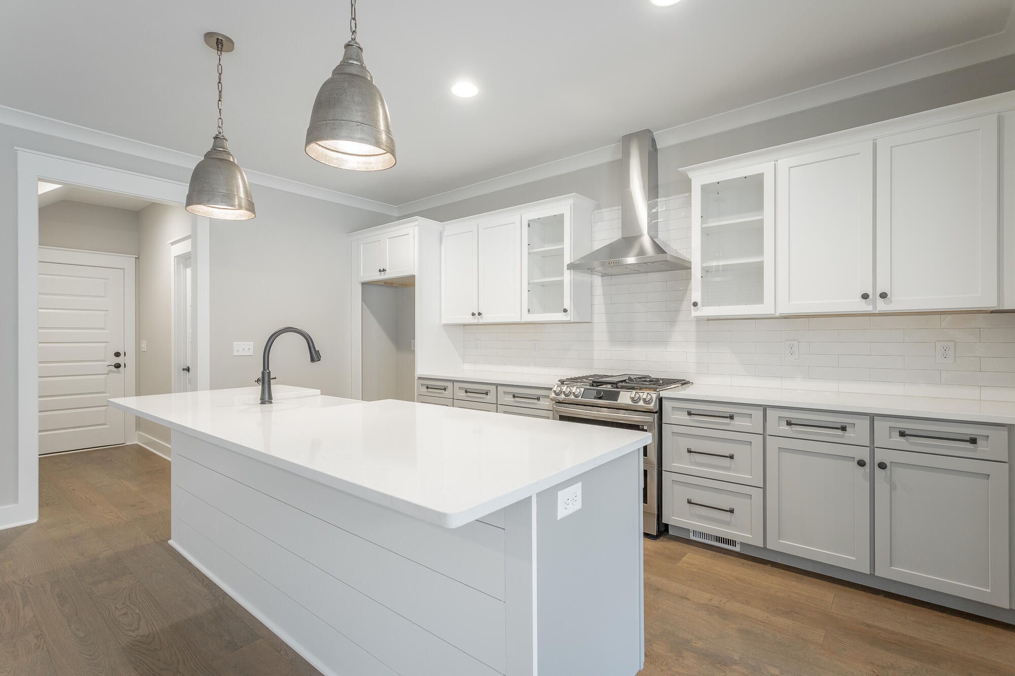 124 Murry Lane, NW