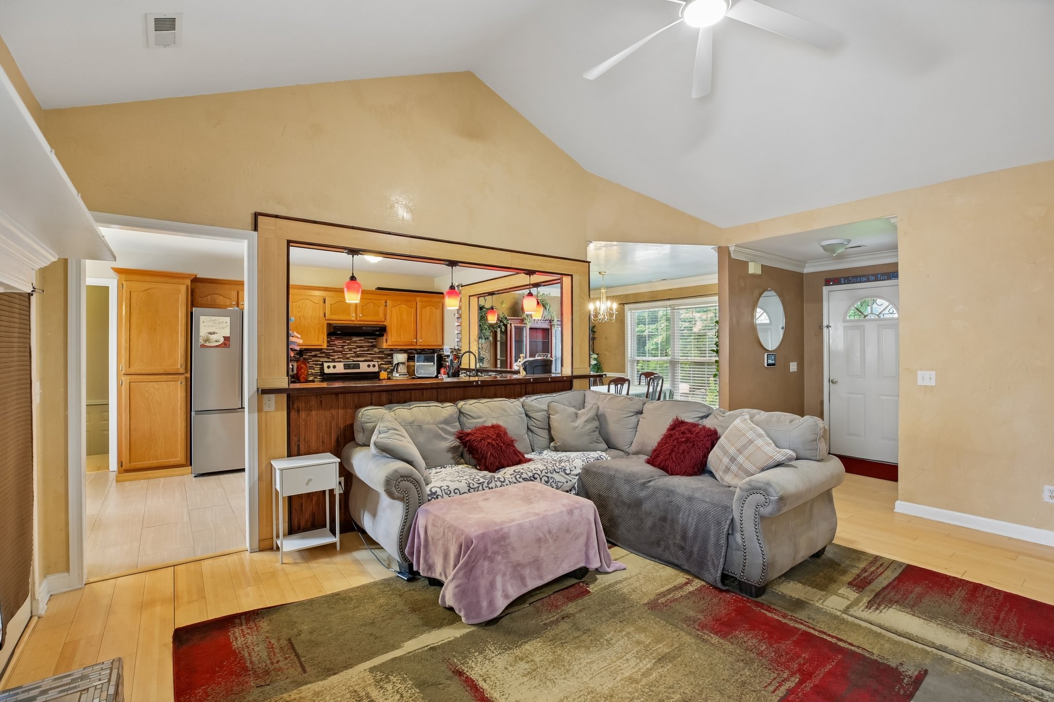 1156 Franklin Dr