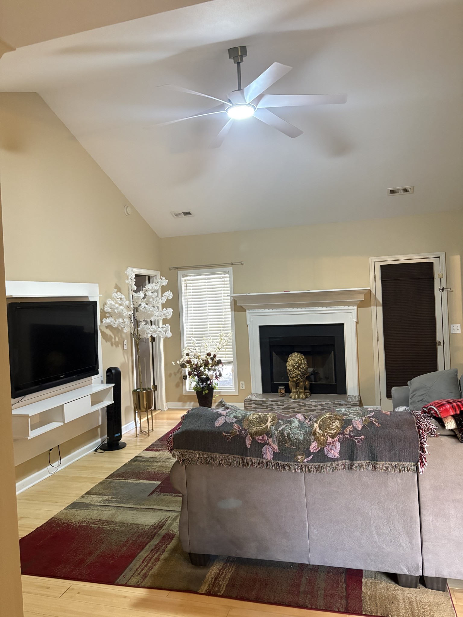 1156 Franklin Dr