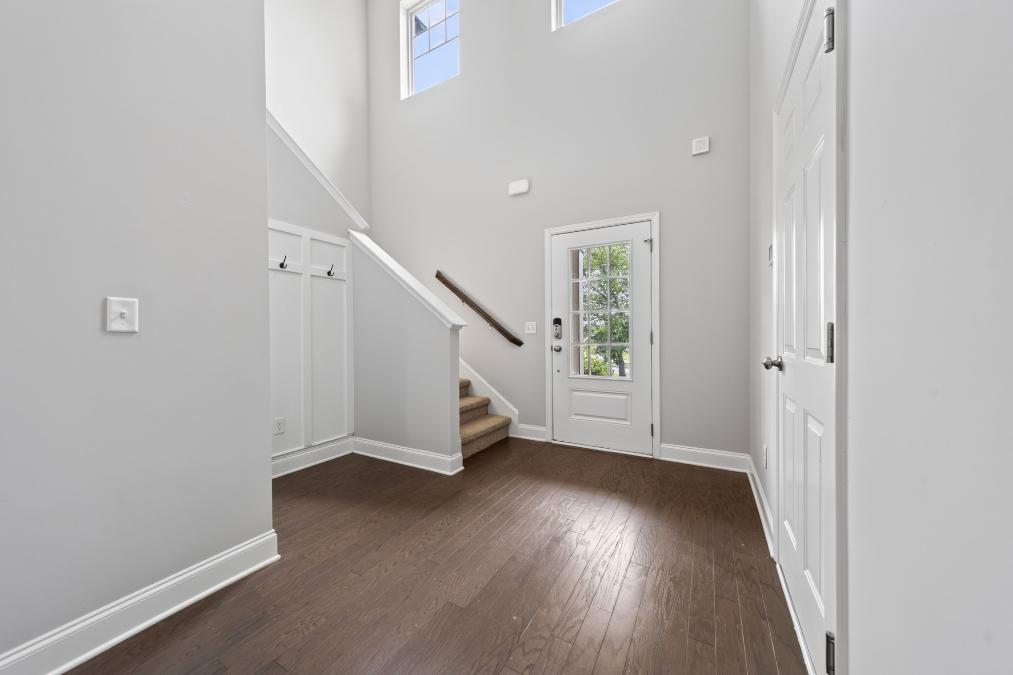 223 Hempstead Ct