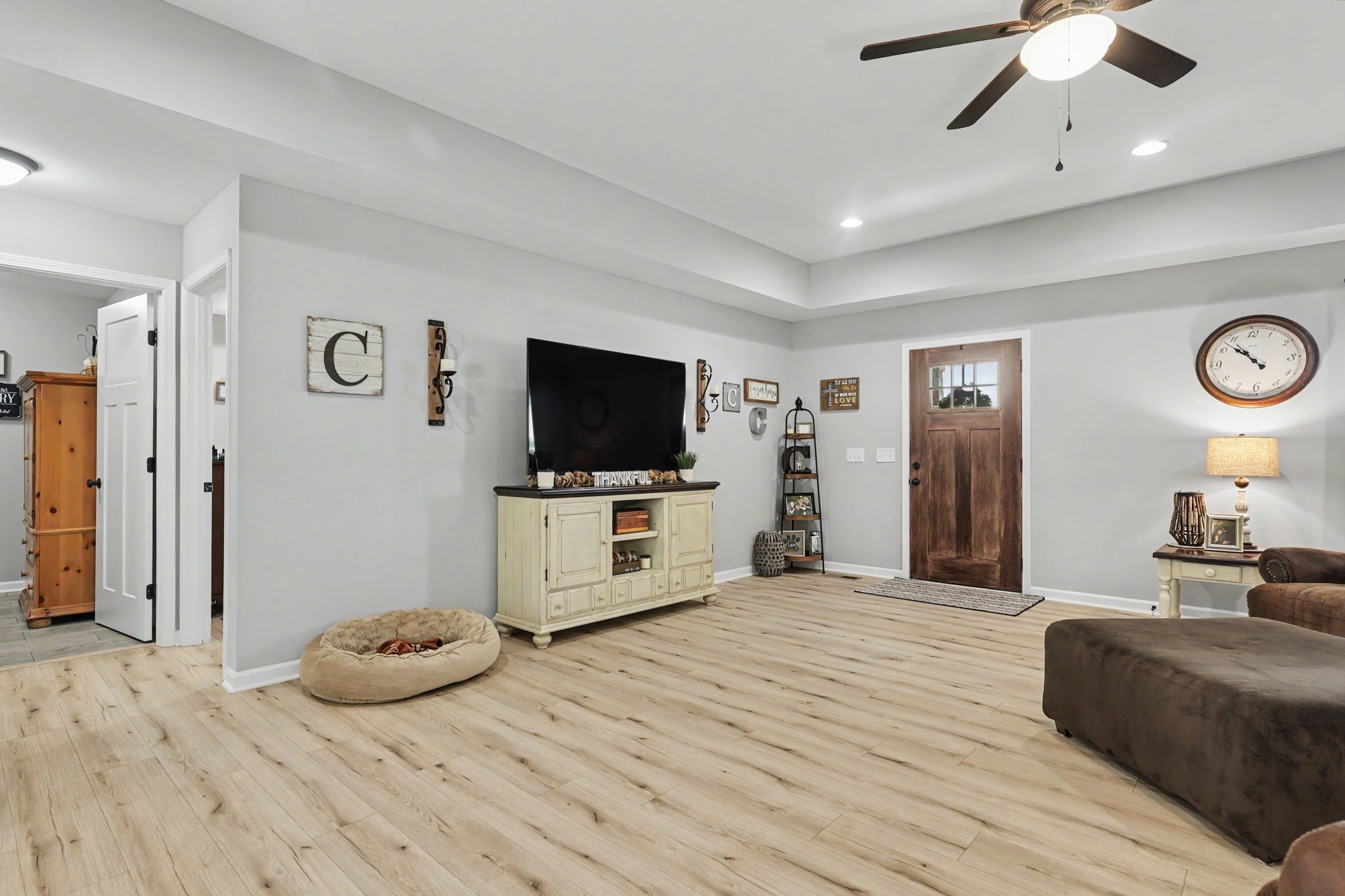 378 Randall Ln