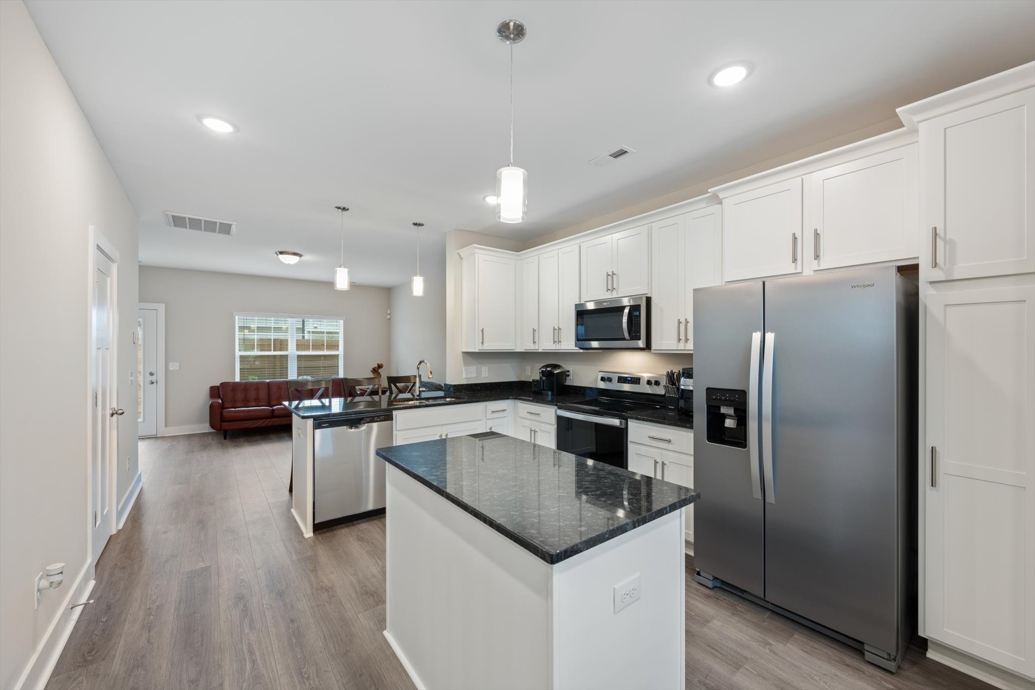 2269 Bayport Ave