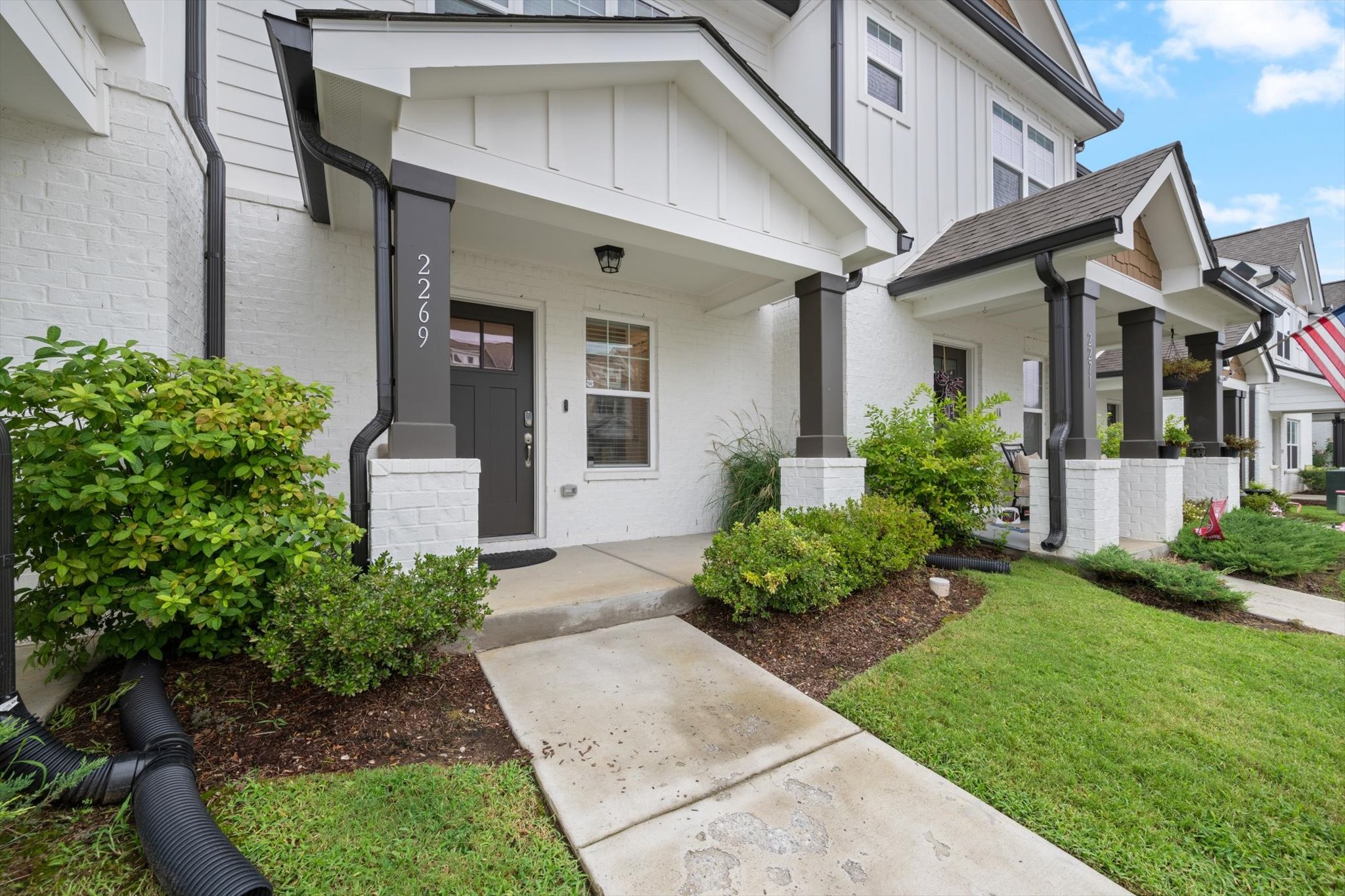 2269 Bayport Ave