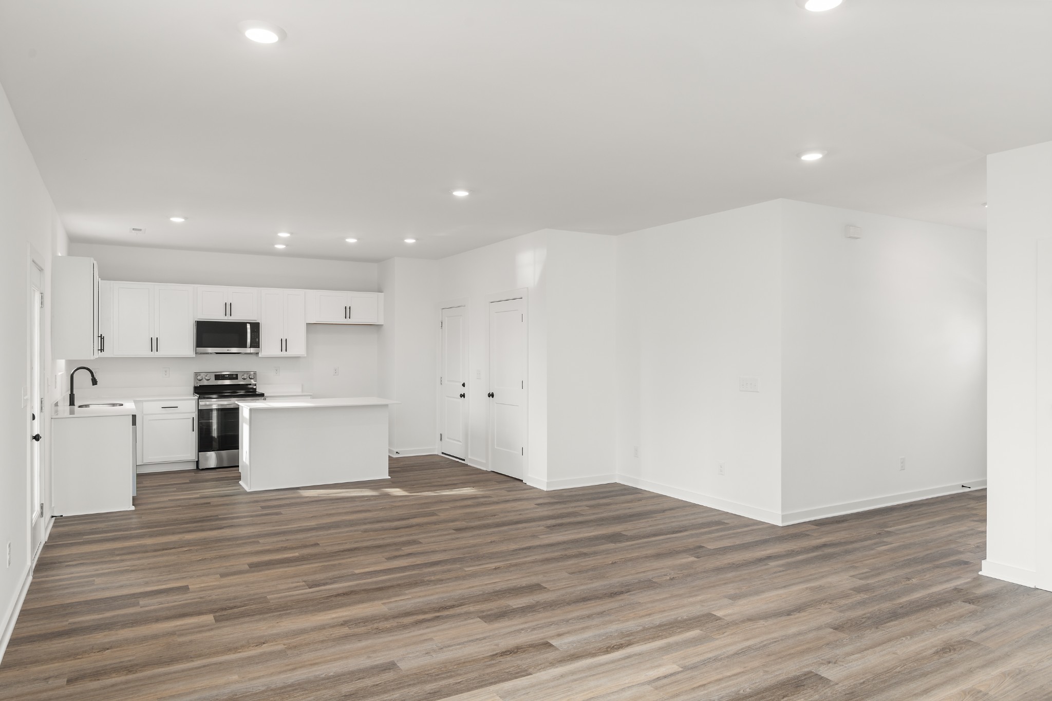 2292 Nicholas Ave